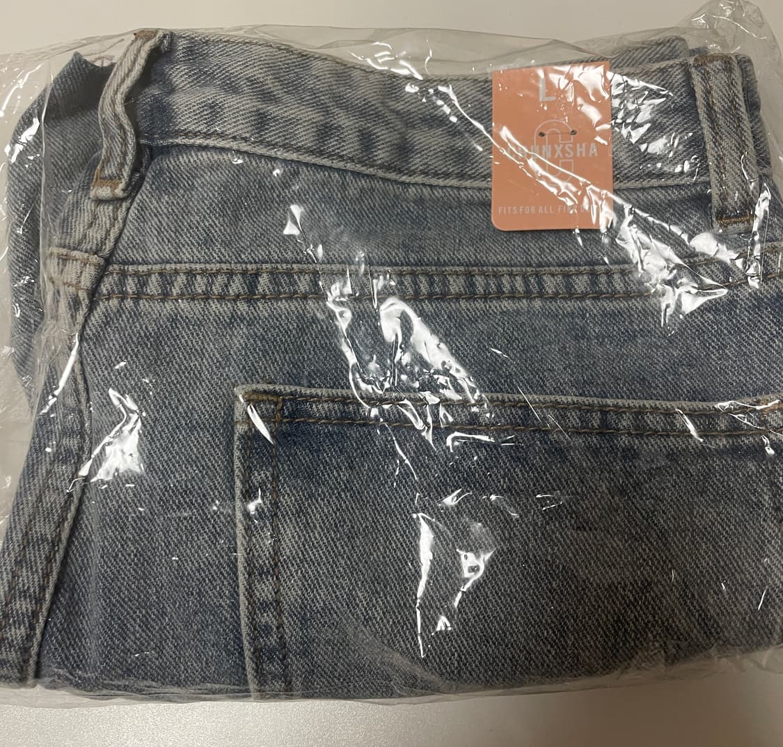 (새상품) 데미지 워싱 하이웨스트 밑단 컷팅 데님 숏팬츠 L 상품이미지3