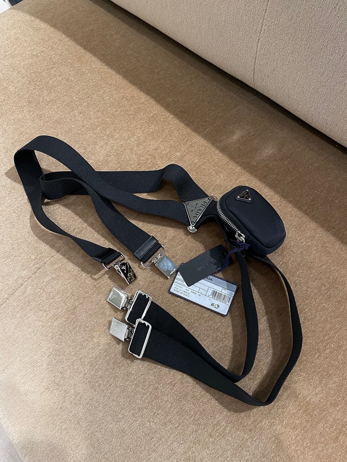 프라다 서스펜더 1CT001 / F0002  프라다 멜방 상품이미지1