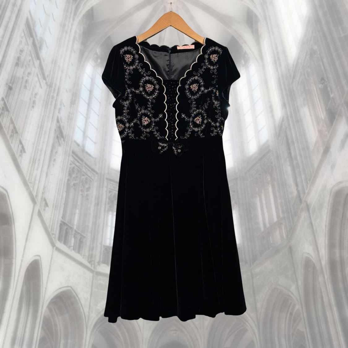 일본 로맨틱 빈티지 블랙 벨벳 캡소매 자수 원피스 로판 상품이미지1