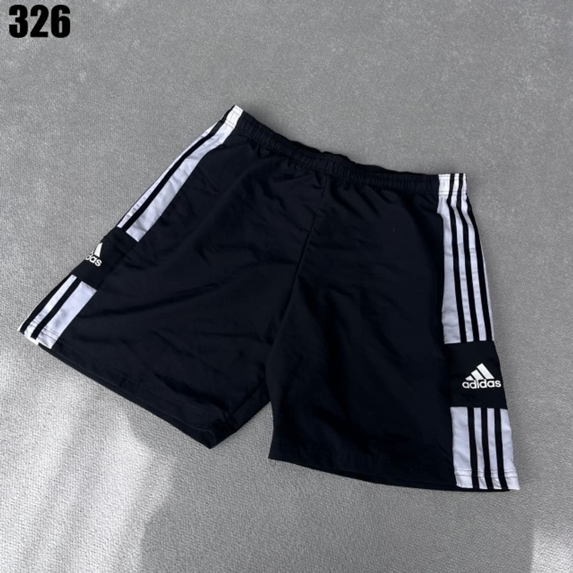 아디다스 삼선 반바지  상품이미지1