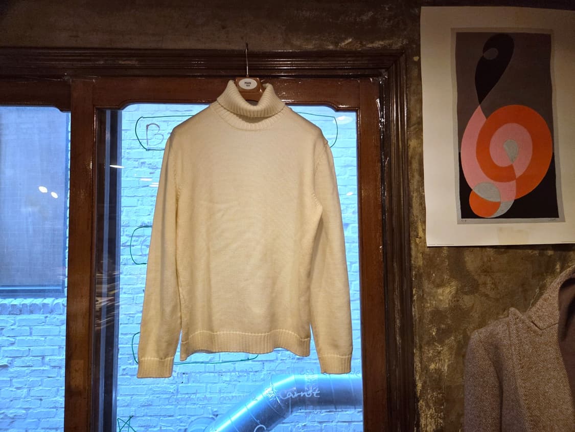 자노네 터틀넥 상품이미지1