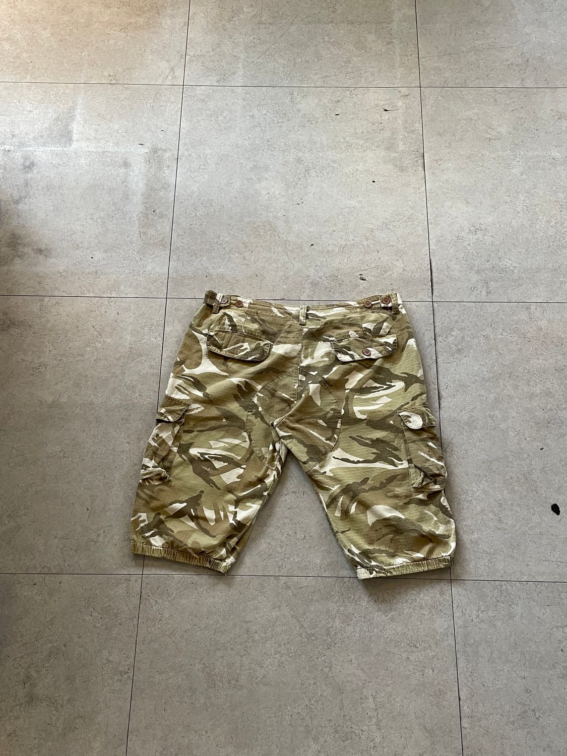 네이버후드 카모플라쥬 카고 반바지 상품이미지1