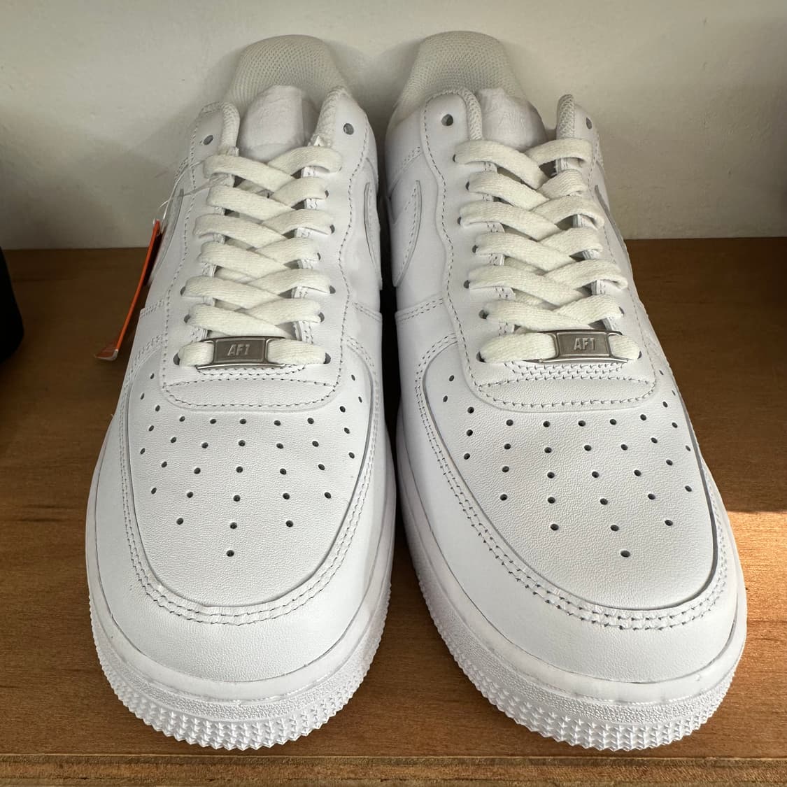 나이키 에어포스 1 로우 ‘화이트’ 특가 상품이미지2