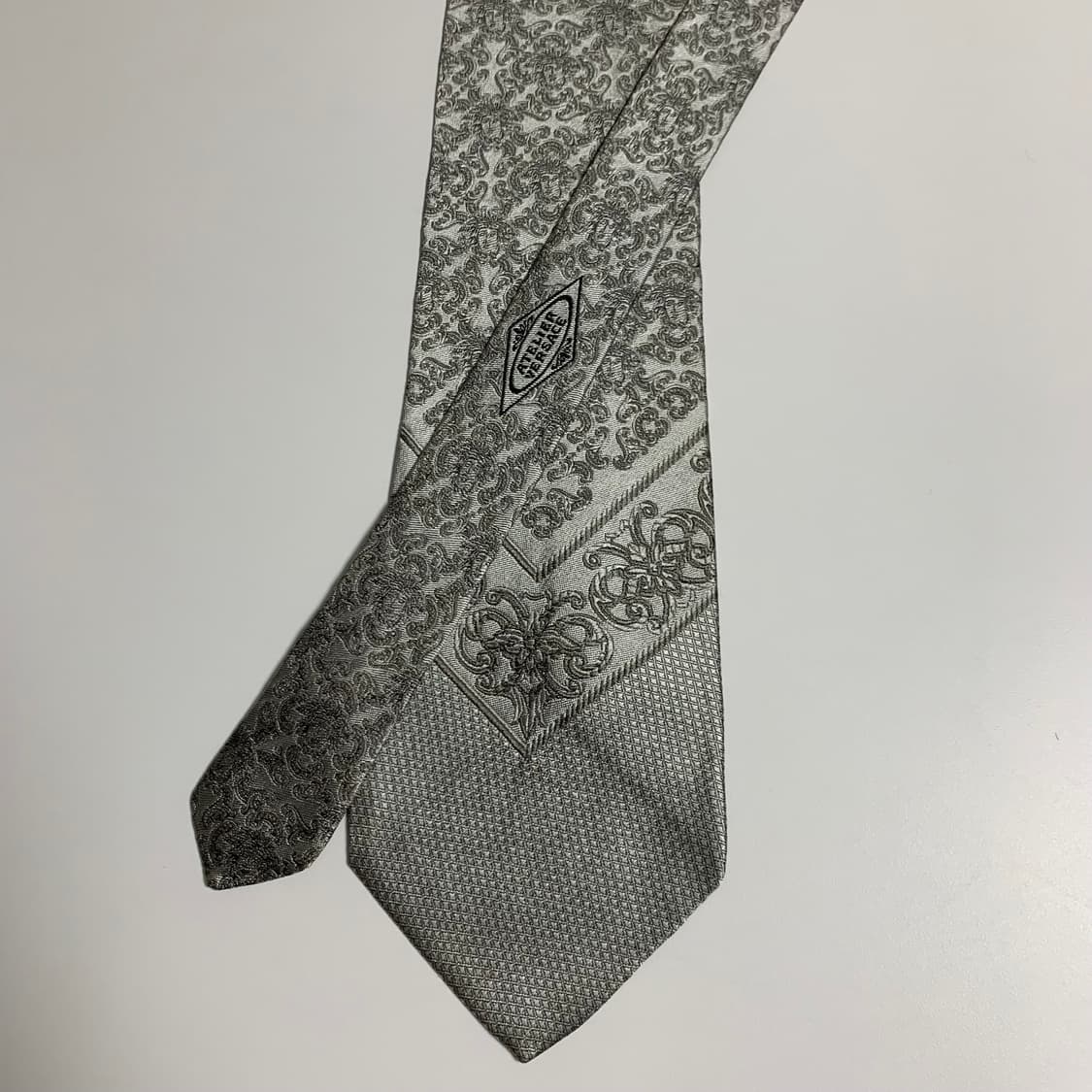 베르사체(VERSACE) 클래식 명품넥타이 모노그램 장폭 10.2cm 상품이미지3