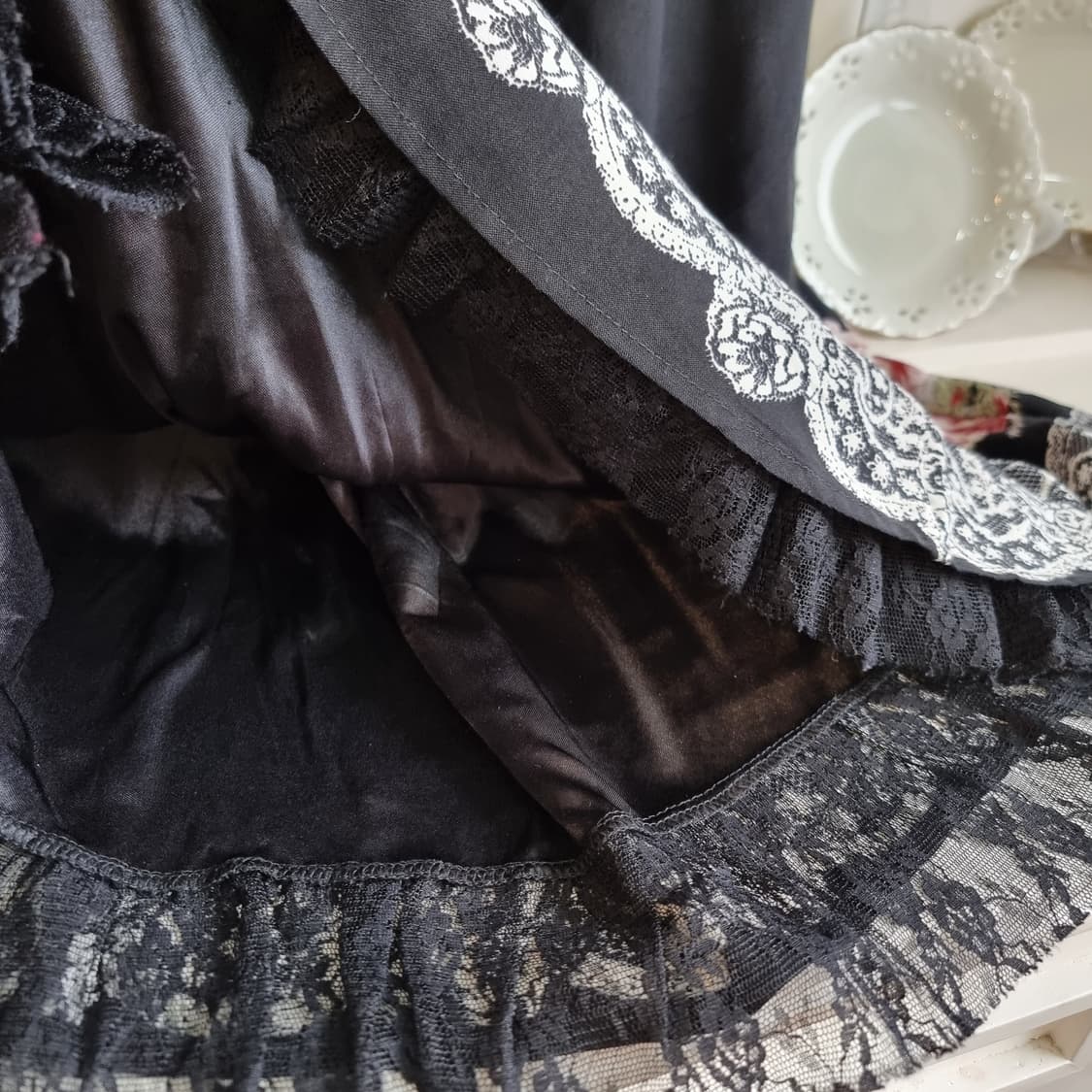 axes femme(액시즈팜) 블랙 레이스 하이넥 원피스 상품이미지4