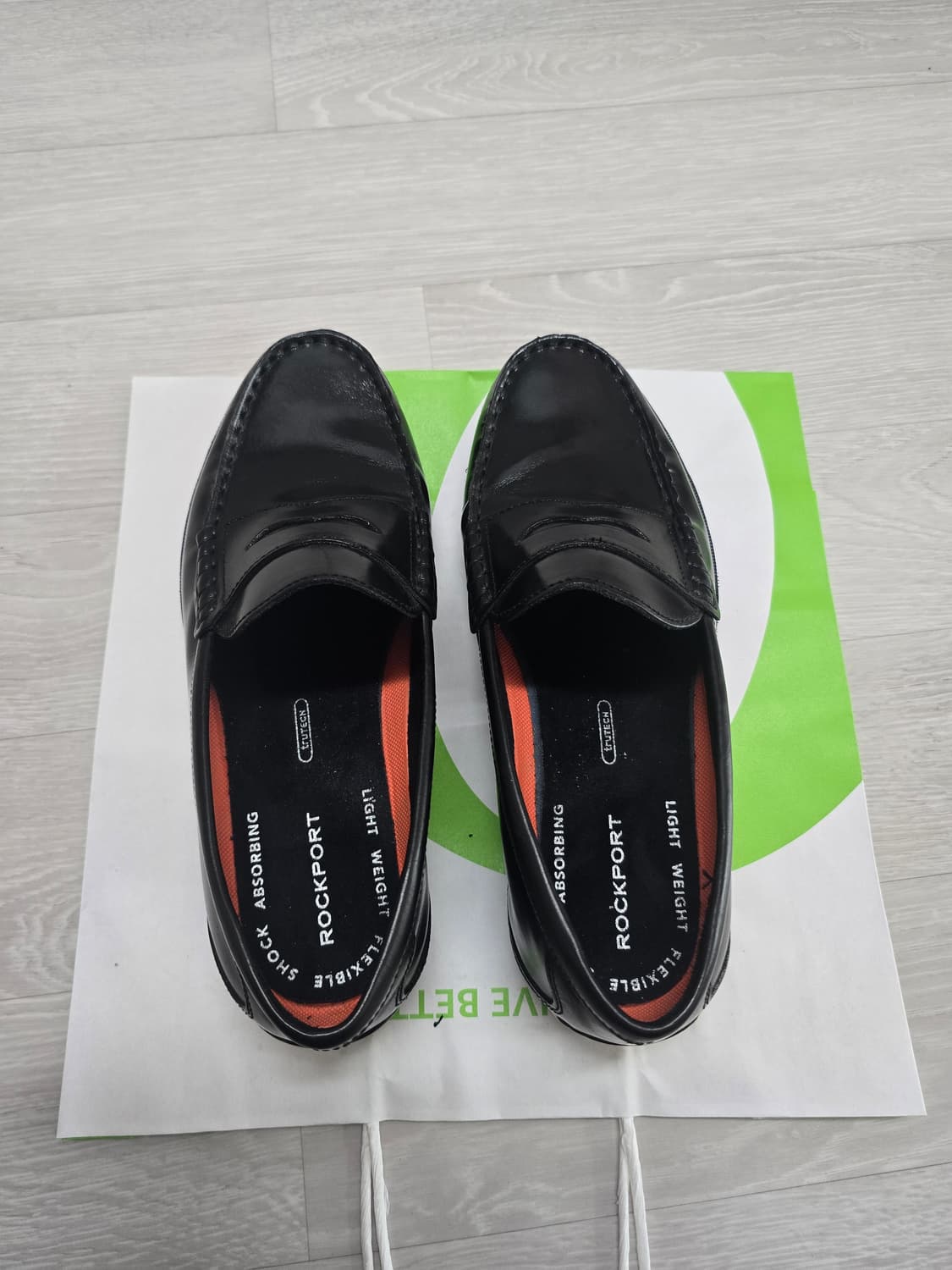 락포트 남자구두V80547 발볼(미디움)255mm us7.5팝니다 상품이미지1