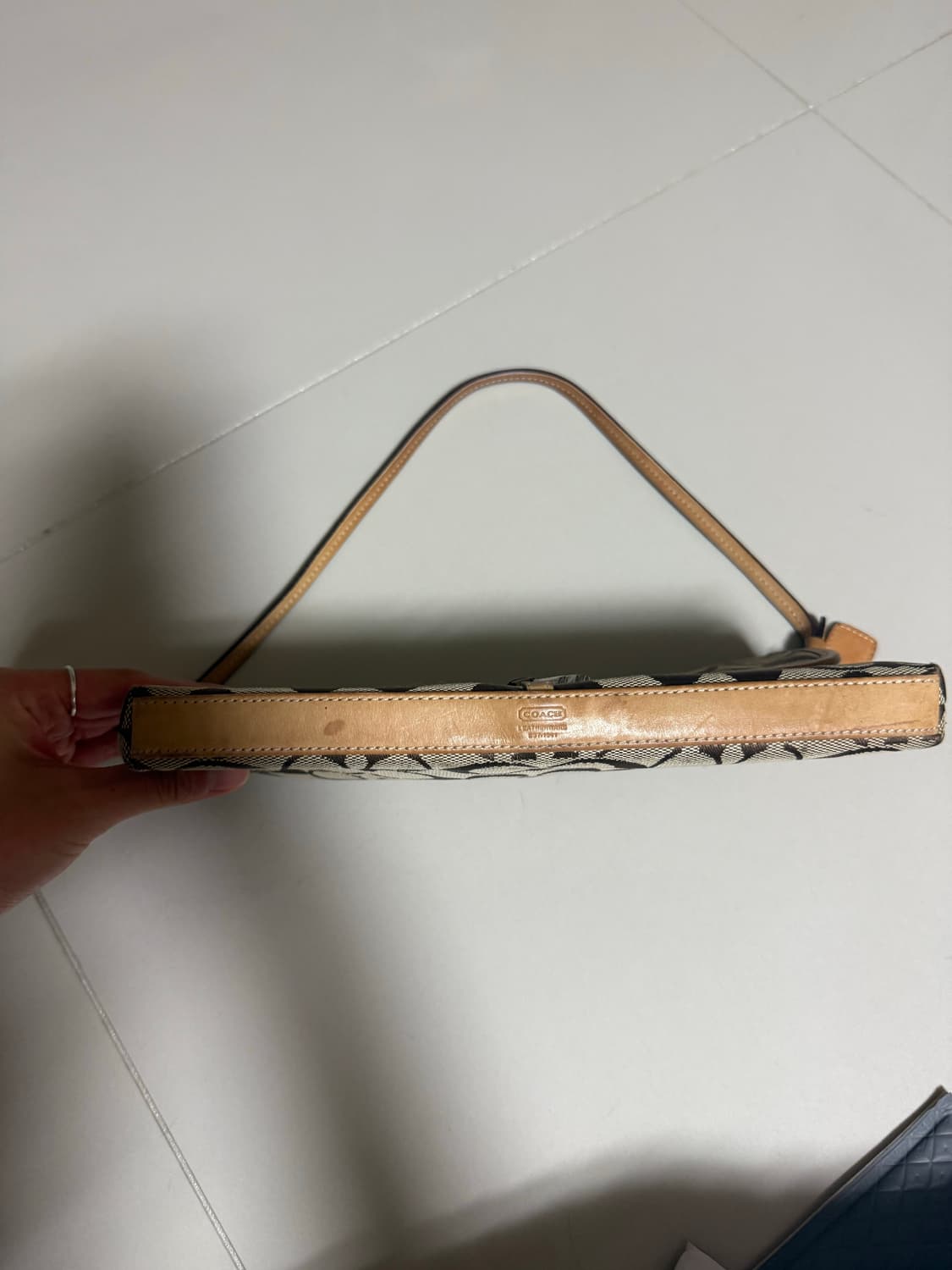 코치 숄더백 상품이미지2