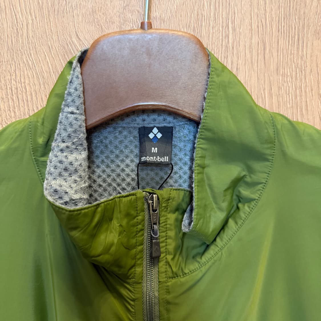 몽벨 바람막이 집업 로고 프린팅 디테일 레귤러핏 그린 상품이미지5