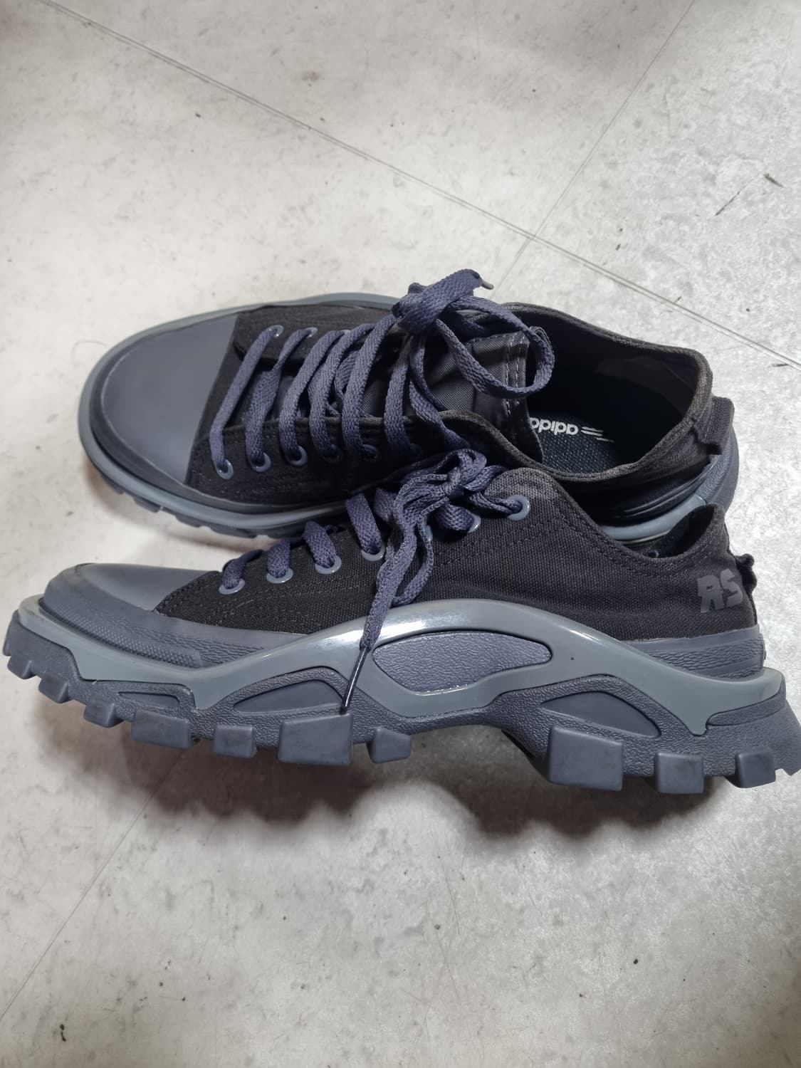 아디다스 라프시몬스 스니커즈  상품이미지2