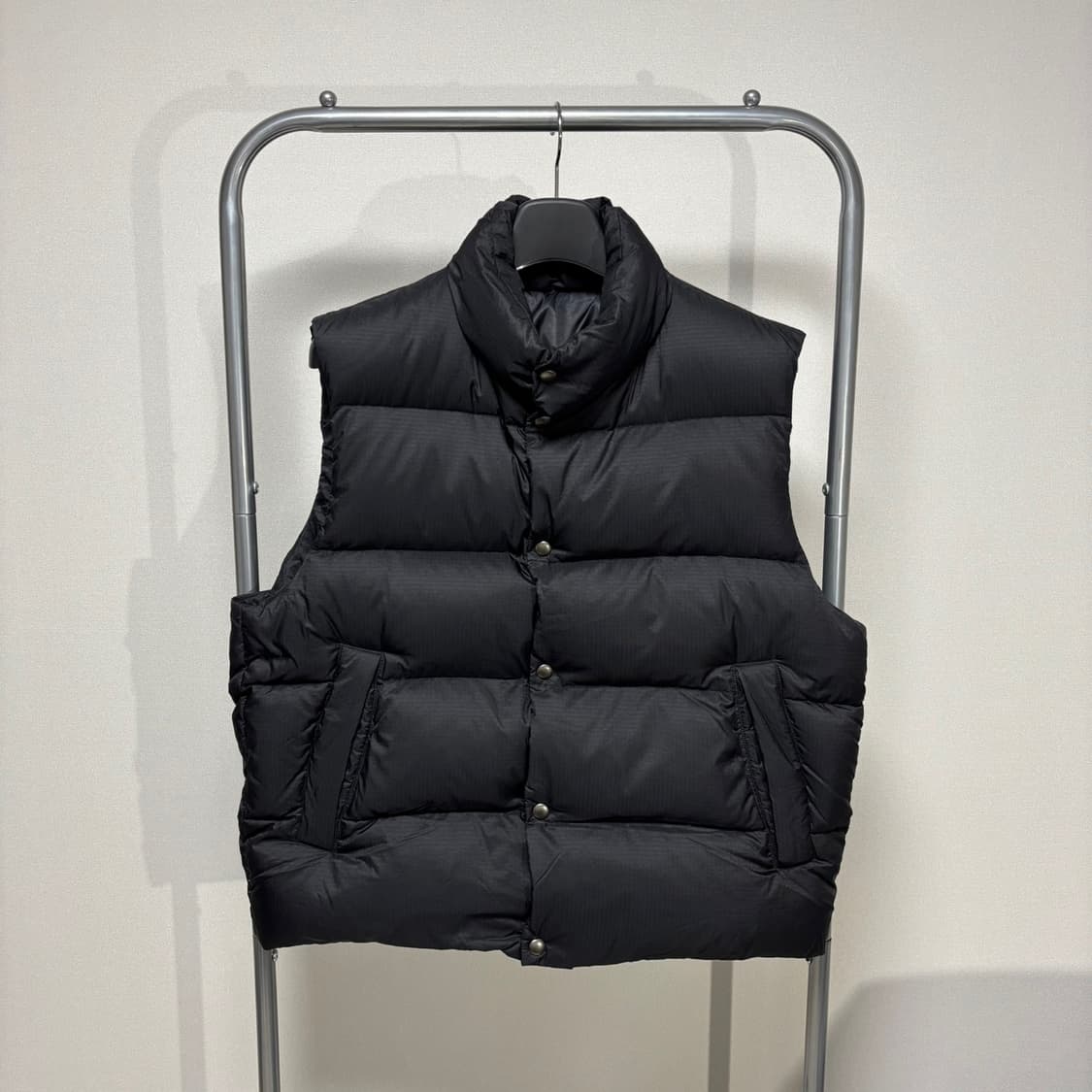 2) URU 우루 24FW 나일론 다운 베스트 상품이미지1