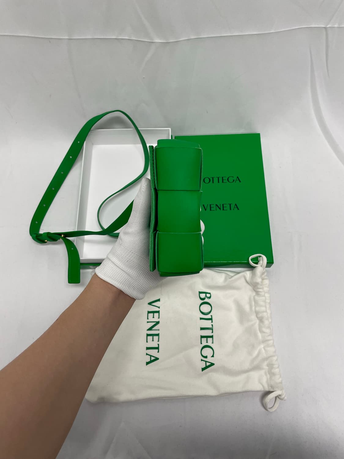 [구성존재] 보테가베네타 미니 카세트 백 [os] 상품이미지5