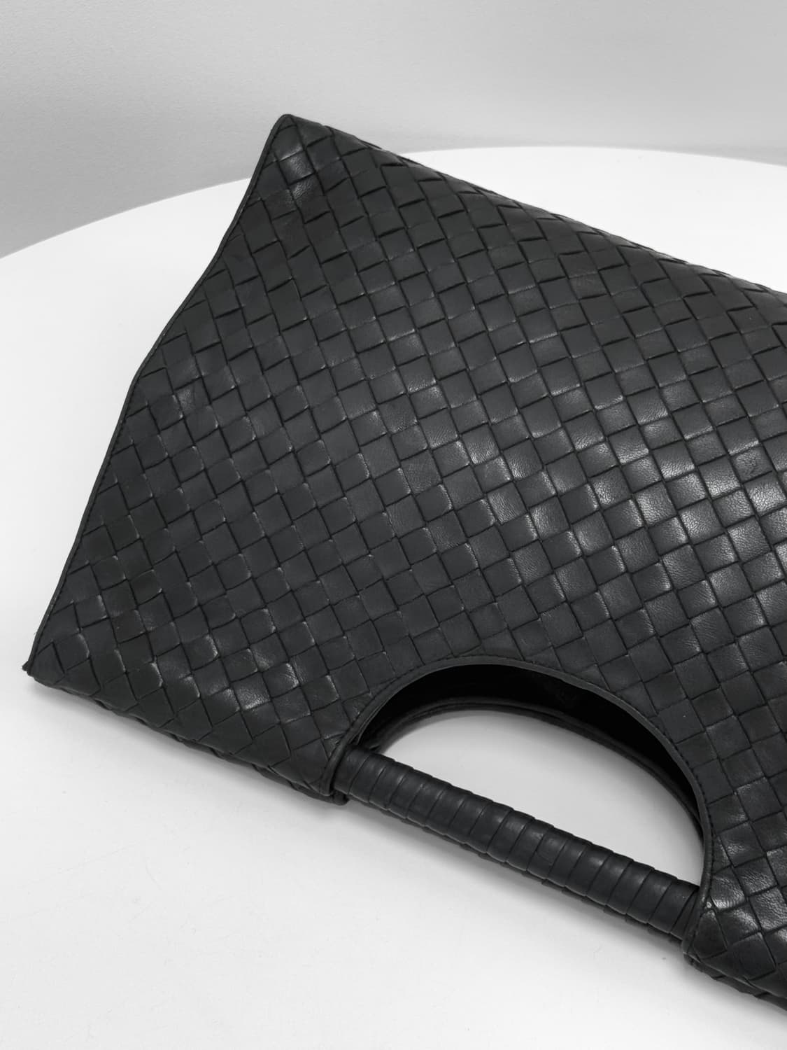 BOTTEGA VENETA Leather Tote Bag 상품이미지4