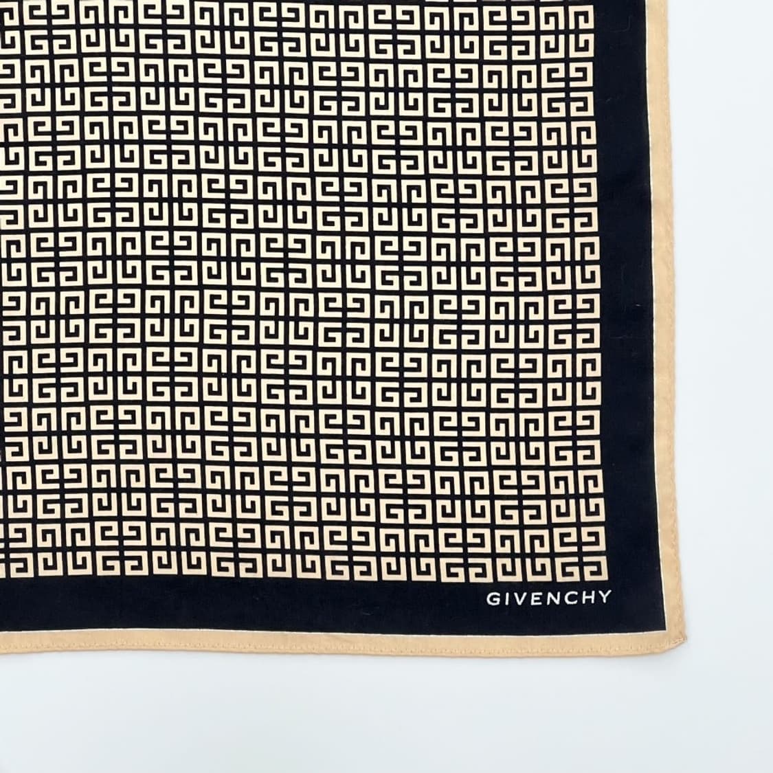 givenchy / 지방시 쁘띠스카프 손수건 상품이미지3