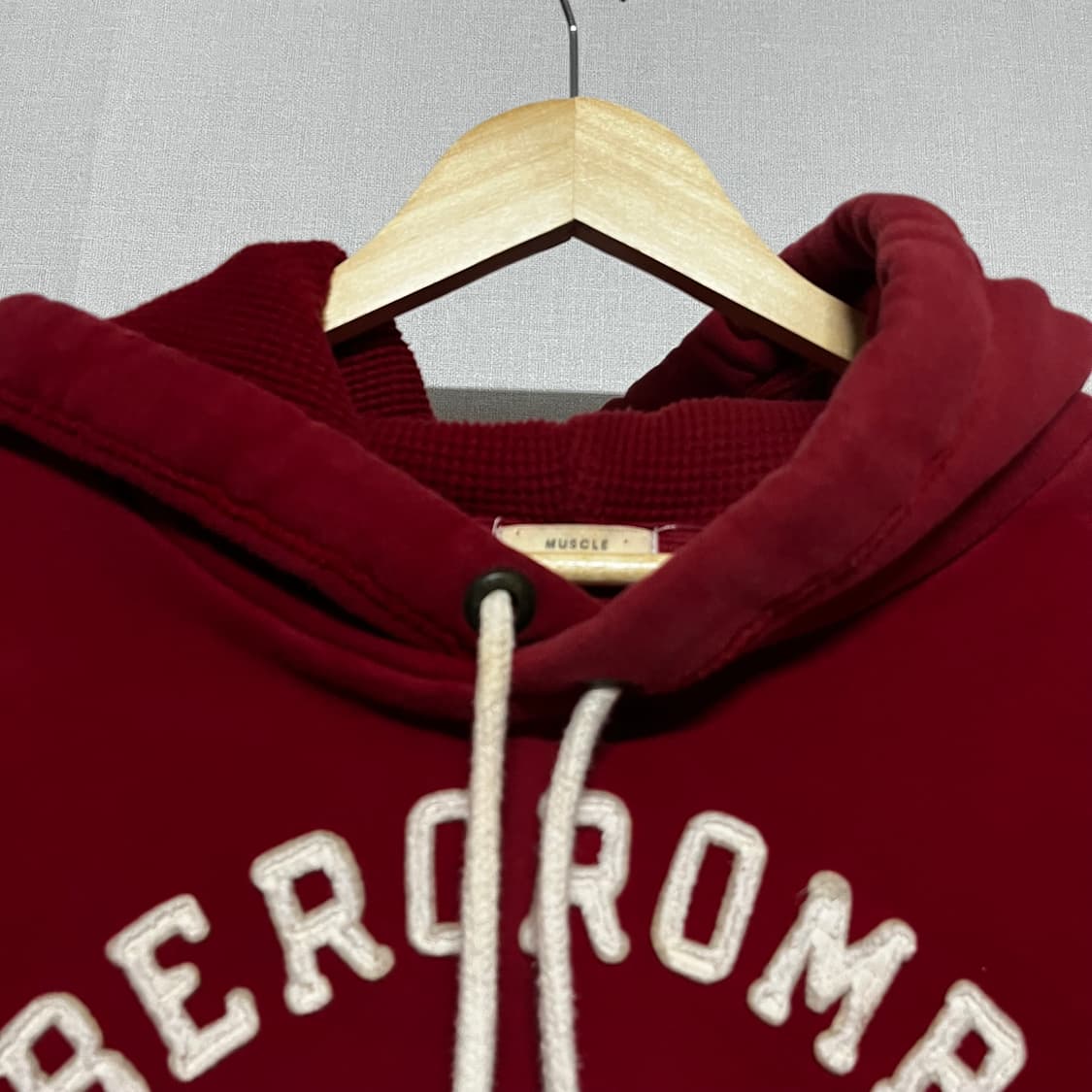 아베크롬비 레드 후드티 M 상품이미지4