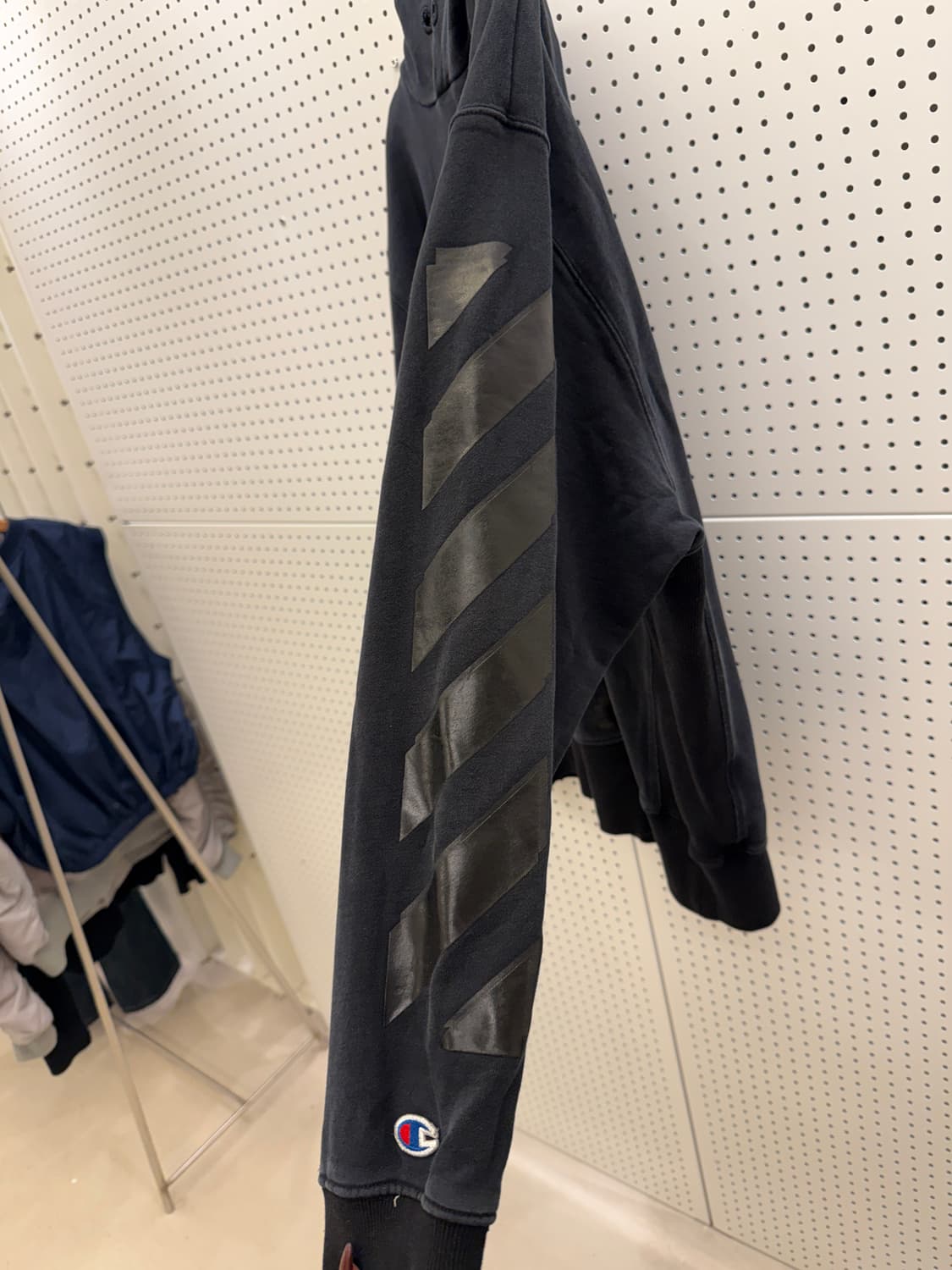 오프화이트 챔피온 후드티 블랙 U1336 상품이미지6