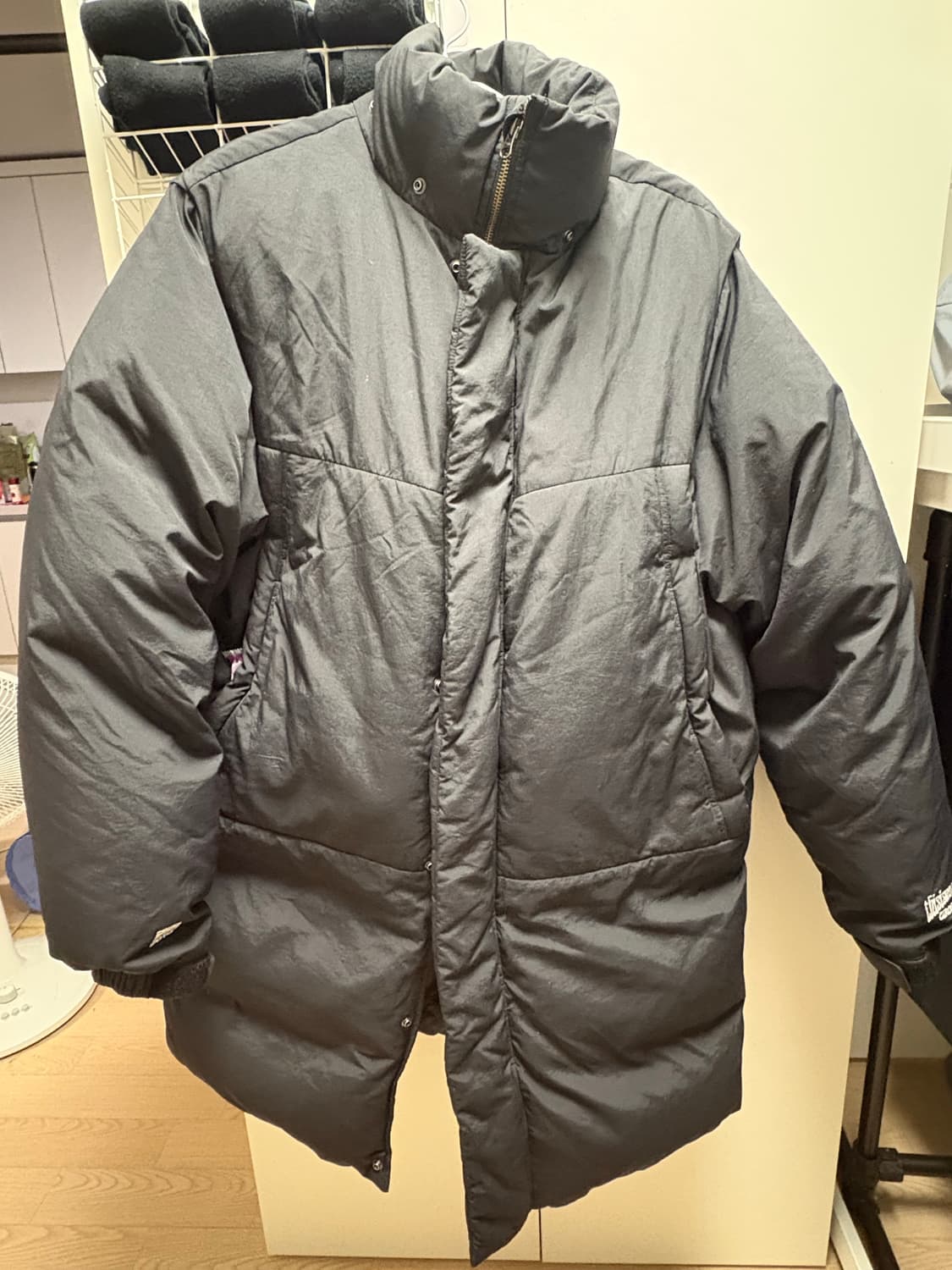 디스이즈네버댓 몬스터 다운파카 블랙 상품이미지1