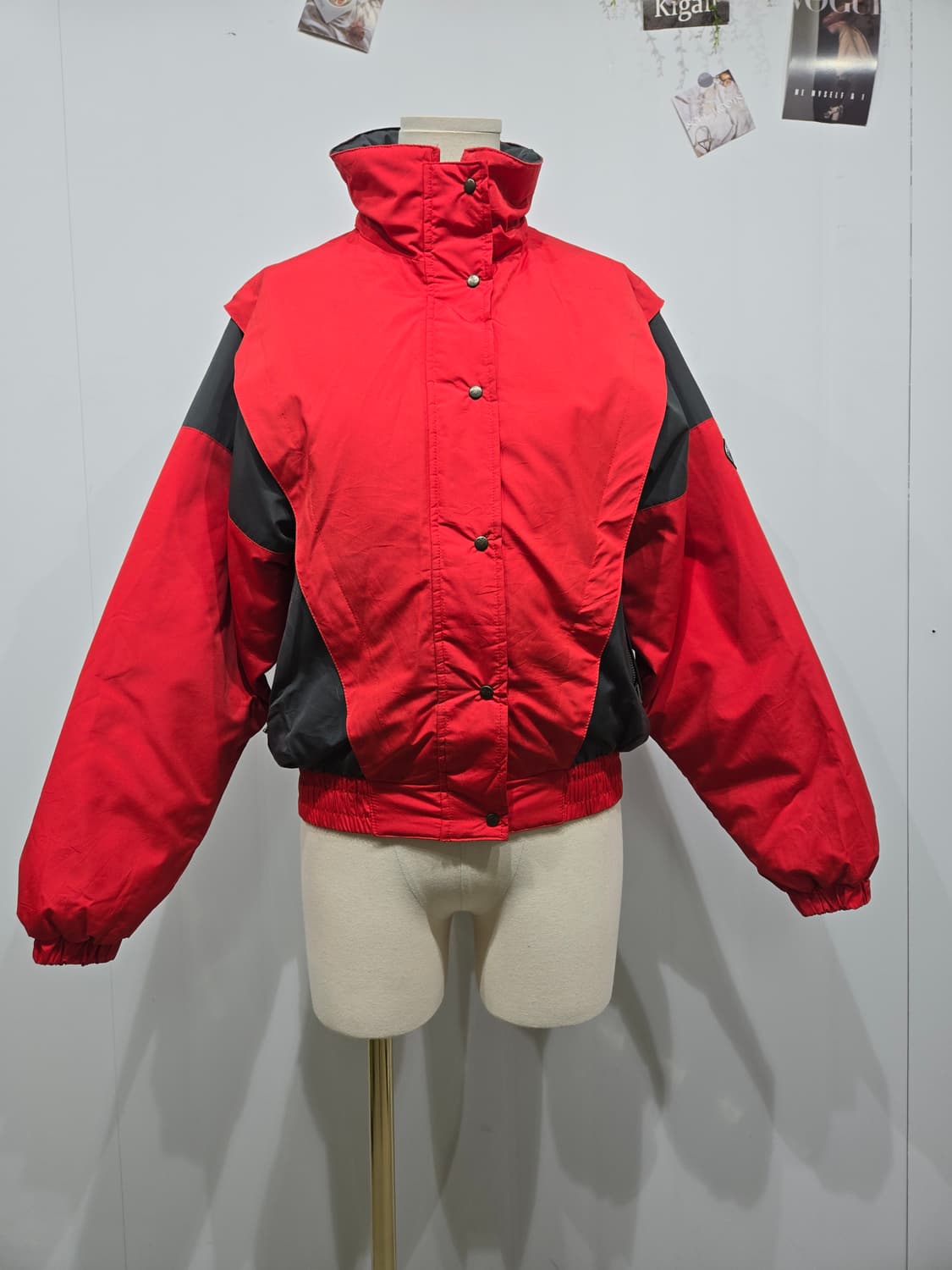 몽클레어 레드/블랙 빈티지 바람막이 점퍼 상품이미지3
