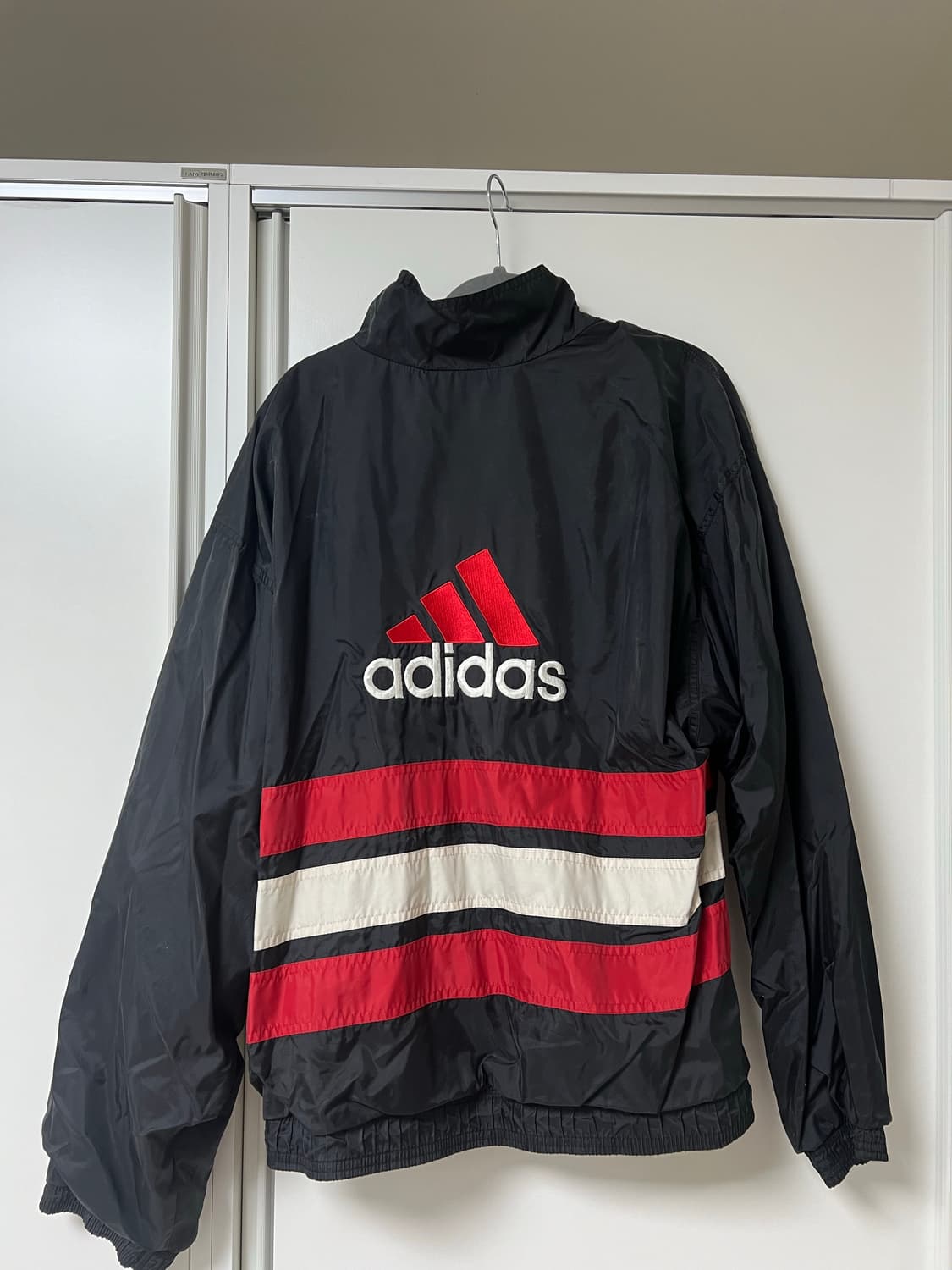 아디다스 빈티지 바람막이 자켓 상품이미지2