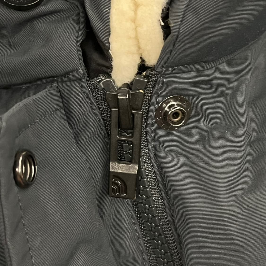 [정품/85] 노스페이스 패딩 조끼 블랙 b17 상품이미지7