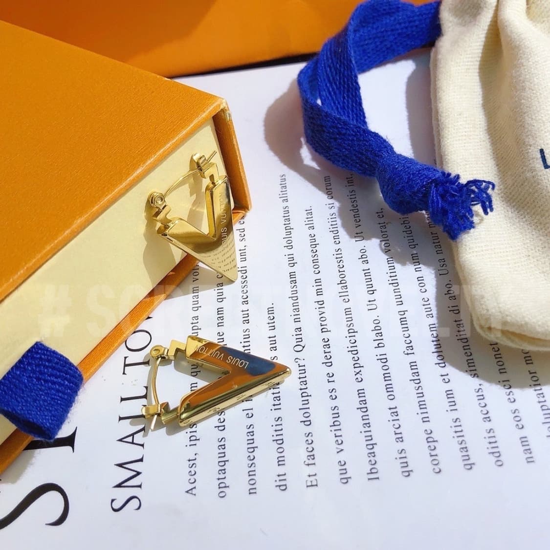 루이비통 V 브이 골드 이어링 귀걸이 풀박스 상품이미지6