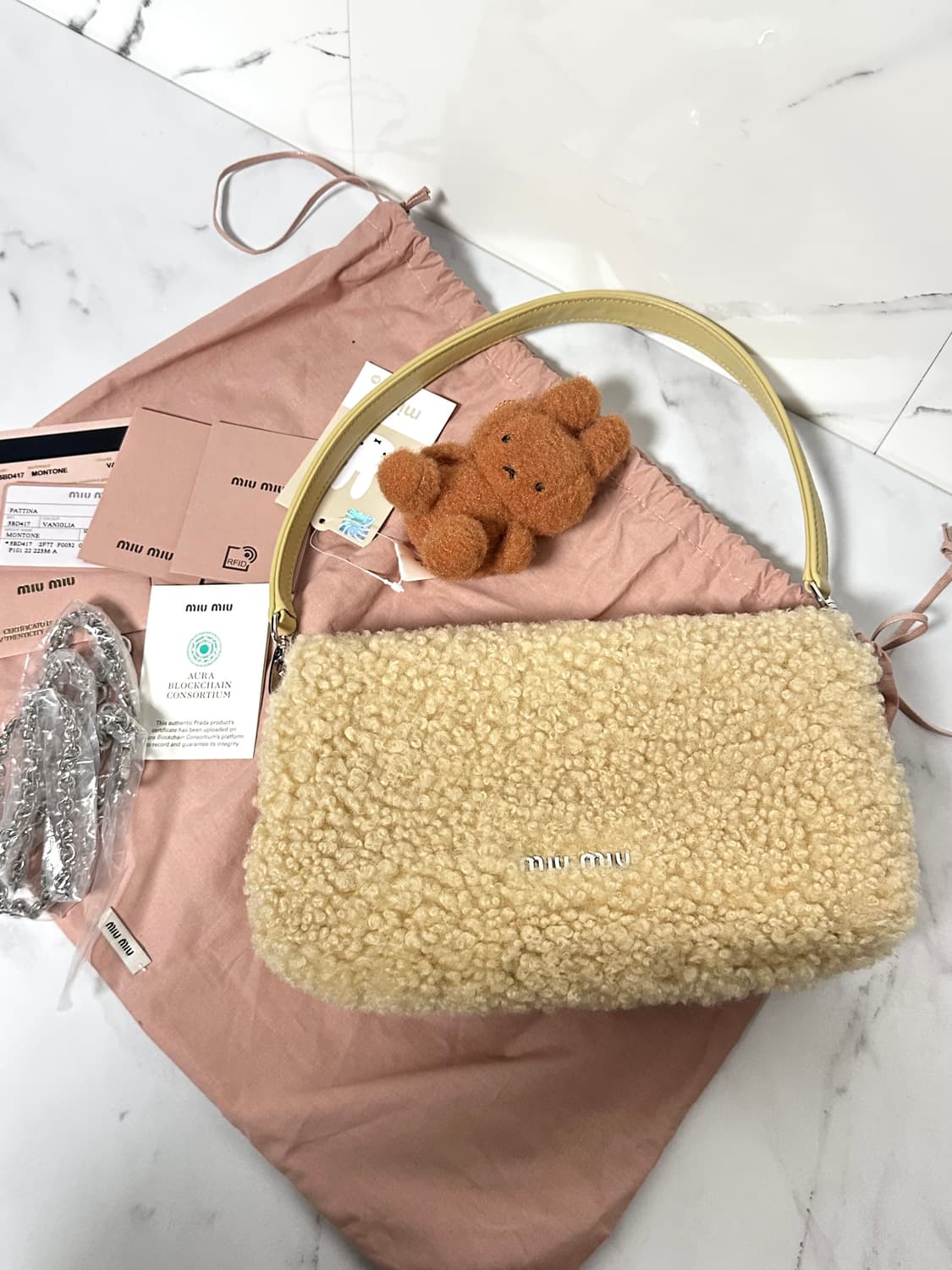 [A+ 정품] 미우미우 시어링 퍼 숄더백 상품이미지2