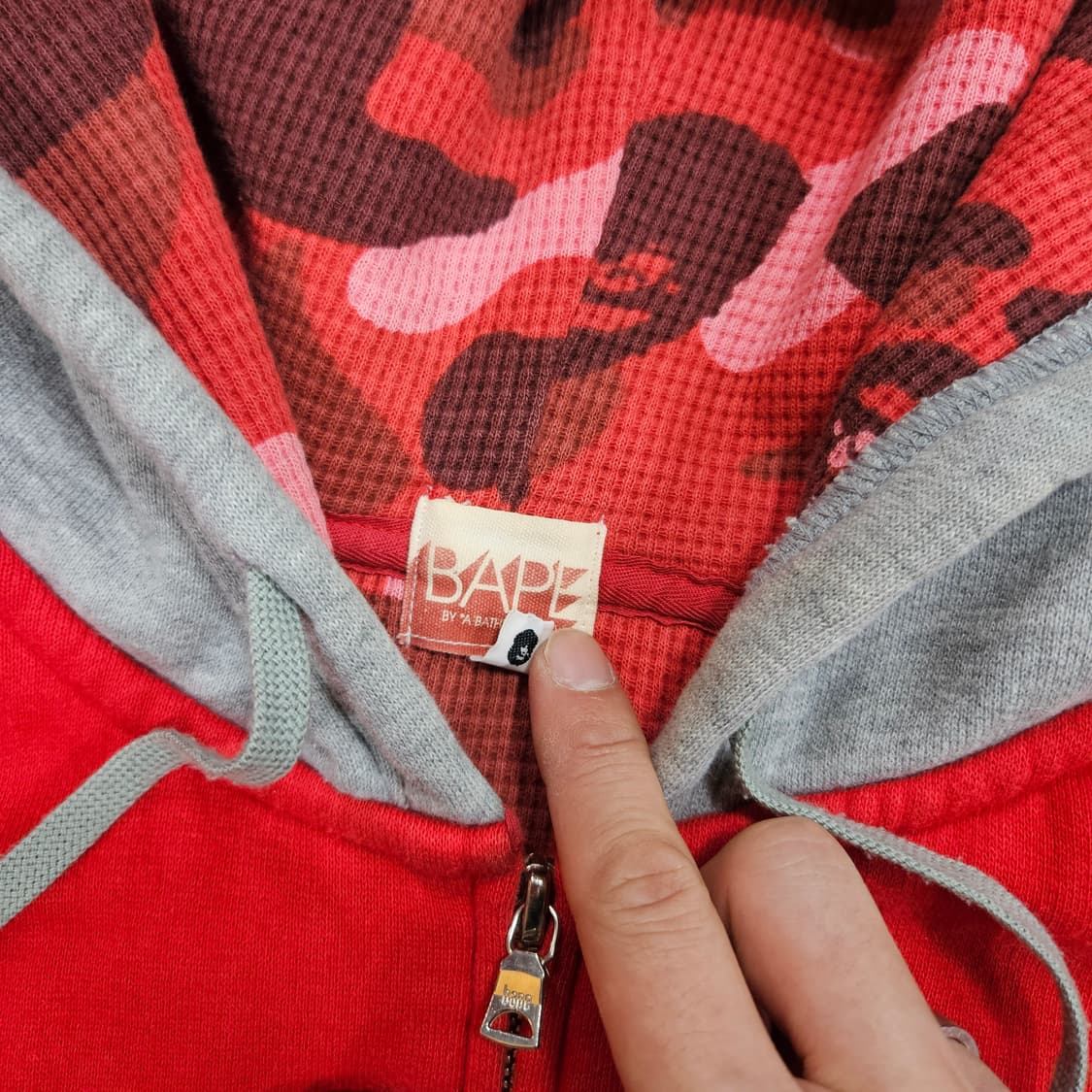 베이프(BAPE) 베이프 로고 컬러블럭 카모 후드집업 L size 상품이미지9