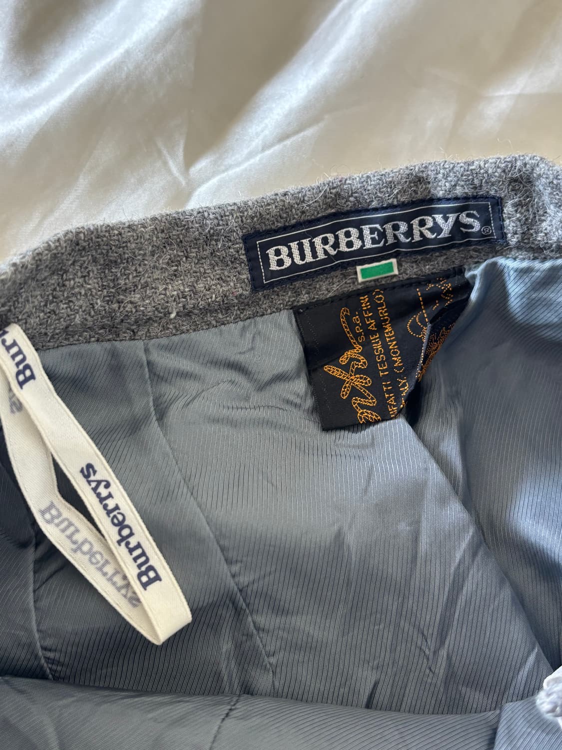 버버리 플리츠 미디 스커트 상품이미지3