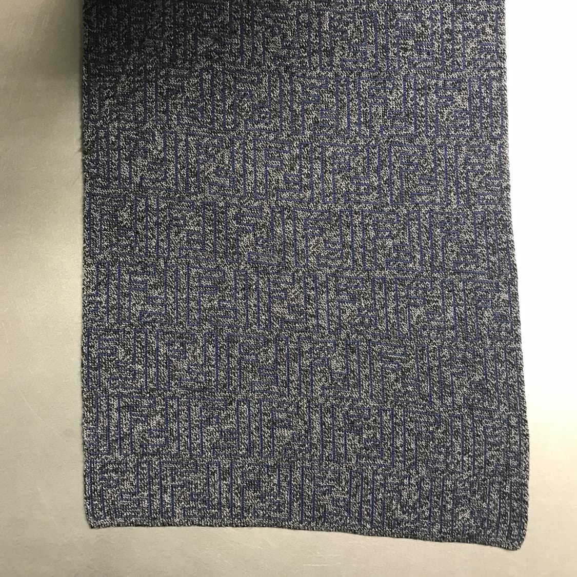 펜디 네이비/그레이 로고 머플러 상품이미지3