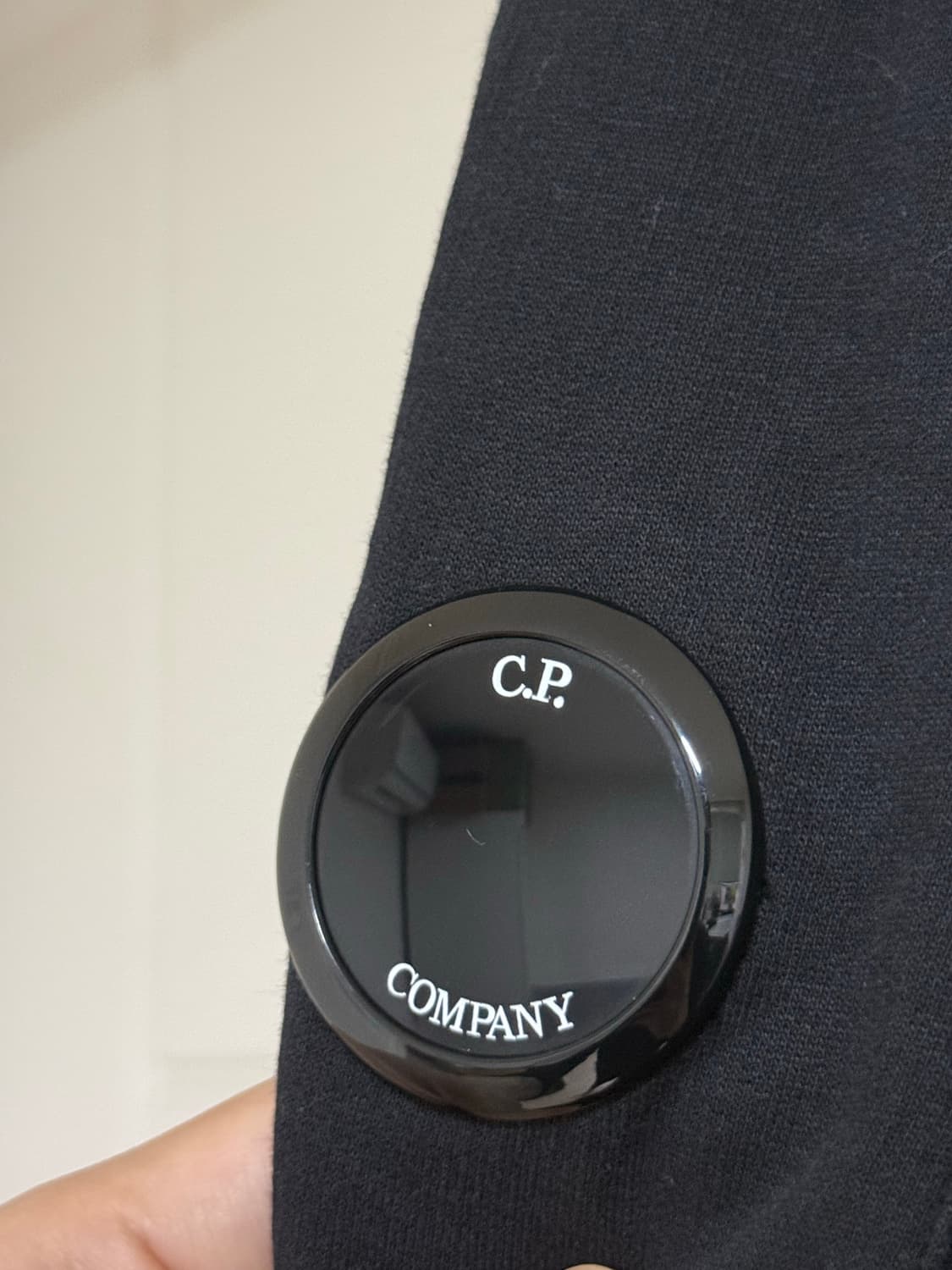26ss cp컴퍼니 후드집업 블랙 색상 L사이즈 상품이미지3