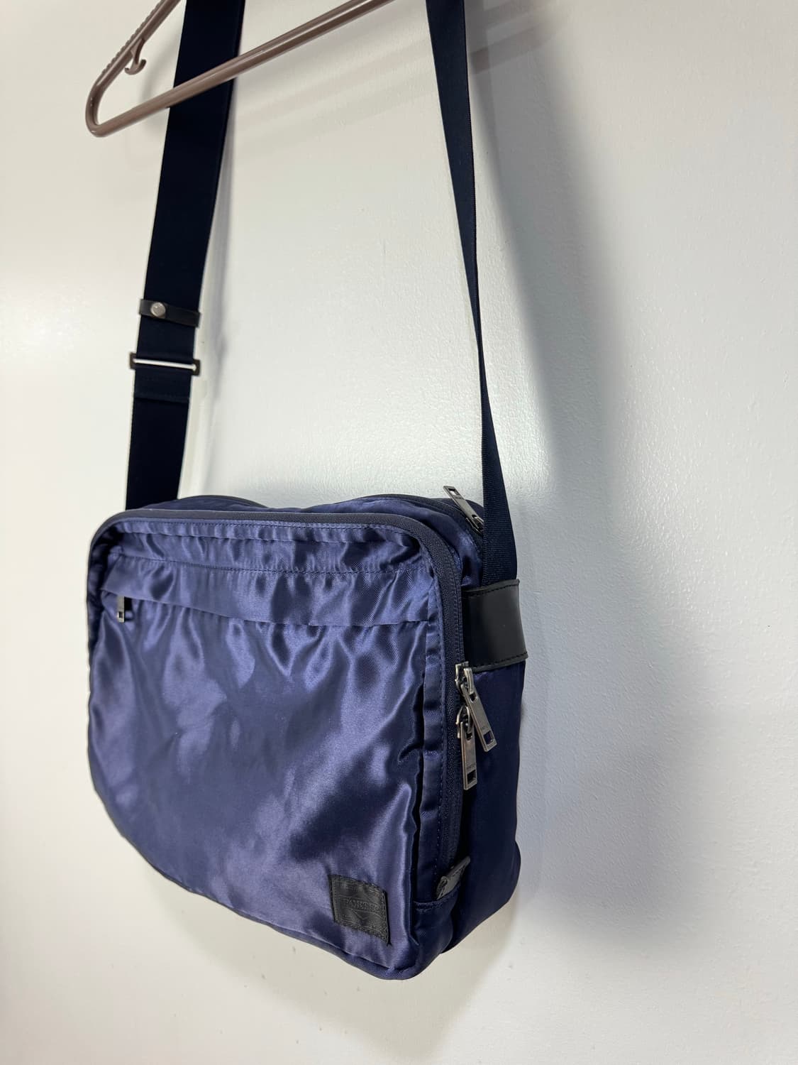 요시다포터 포커스 라인 네이비 크로스백 .  상품이미지2