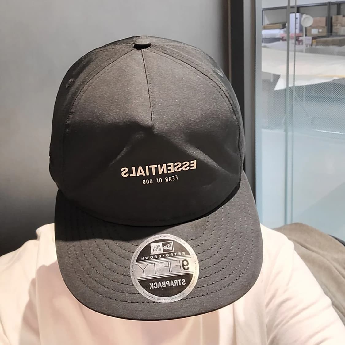 [OS] 에센셜 x 뉴에라 레트로 크라운 스트랩백 캡 - 블랙 상품이미지8