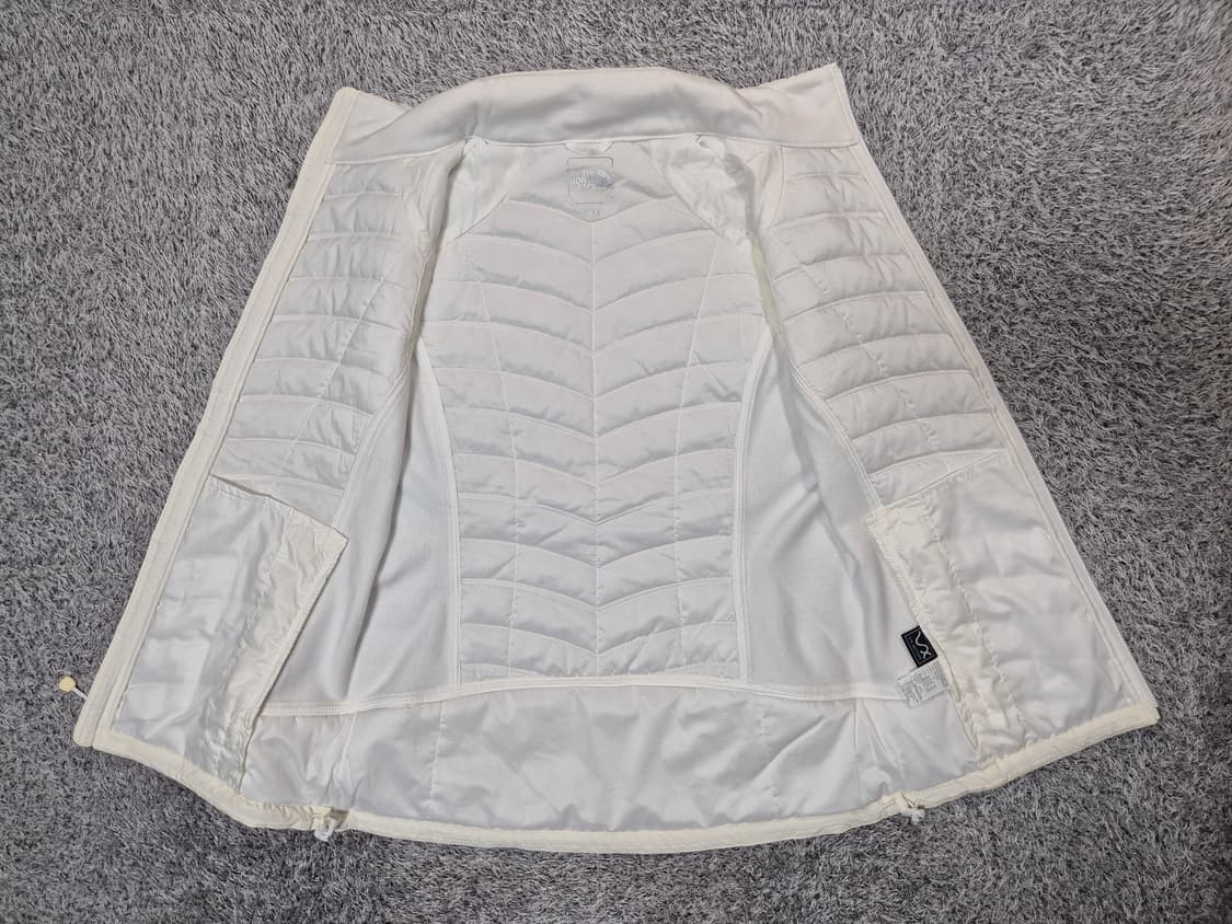 노스페이스 여성 경량 패딩 조끼 90(M) 상품이미지5