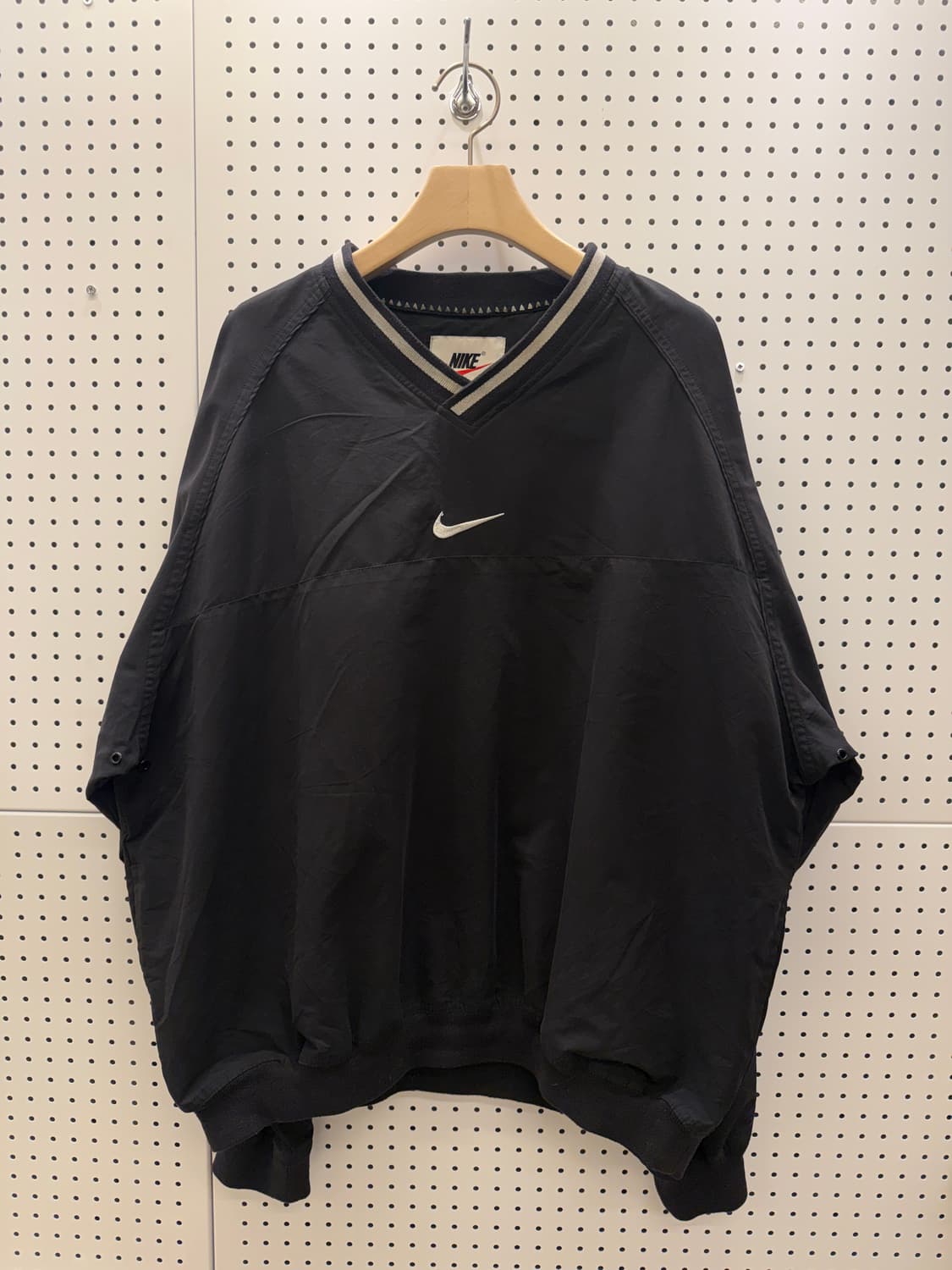 나이키 미니 스우시 브이넥 웜업  U187 상품이미지2