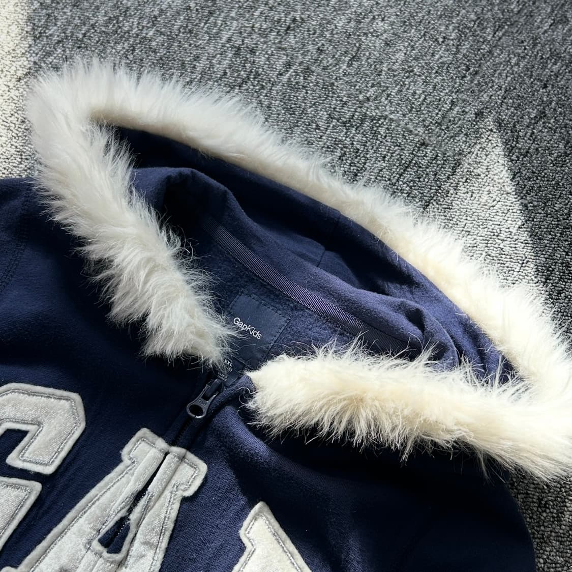 GAP 네이비 퍼 후드집업 상품이미지5