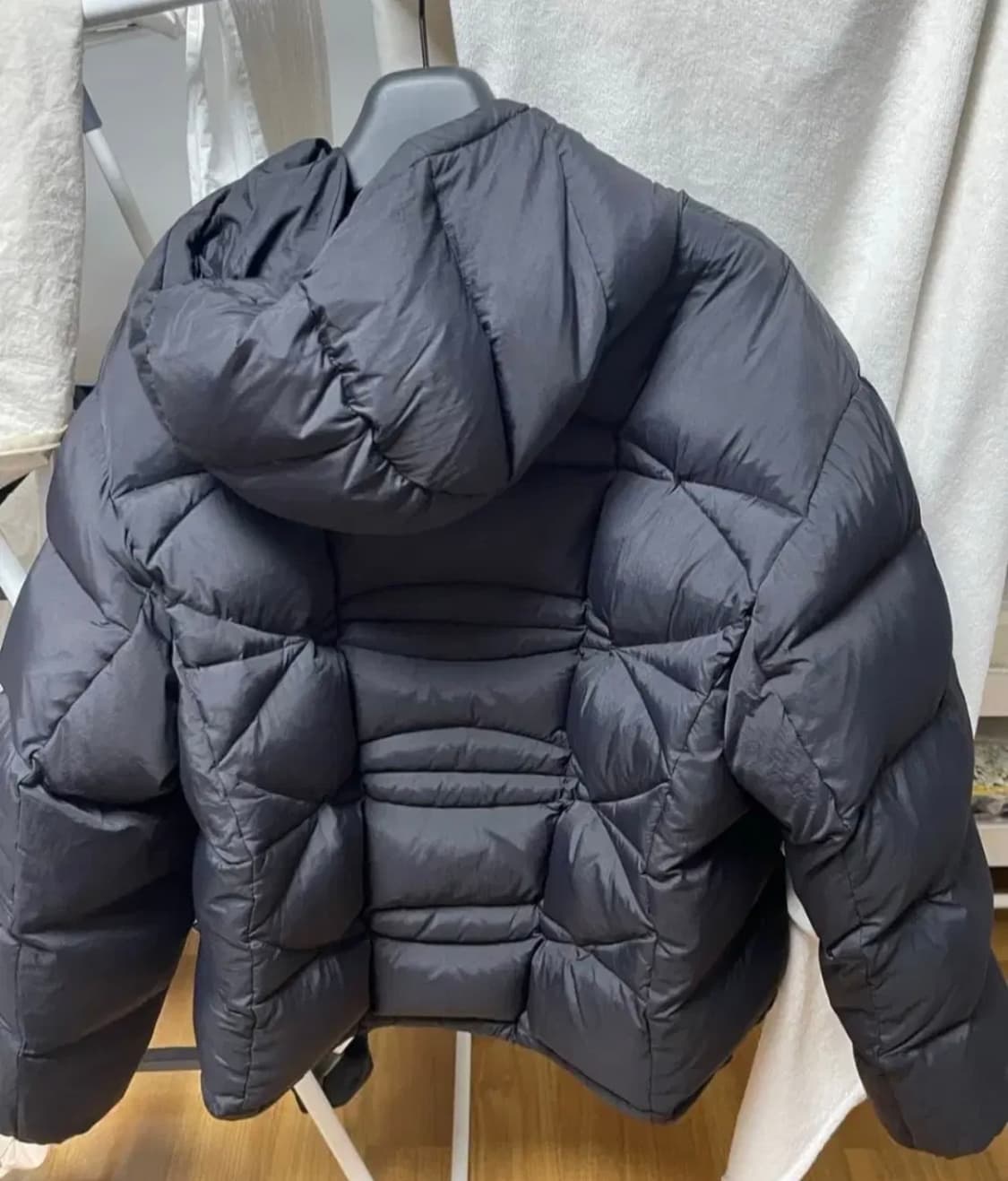 [2] 999휴머니티 어드벤쳐 구스 패딩 블랙  상품이미지3