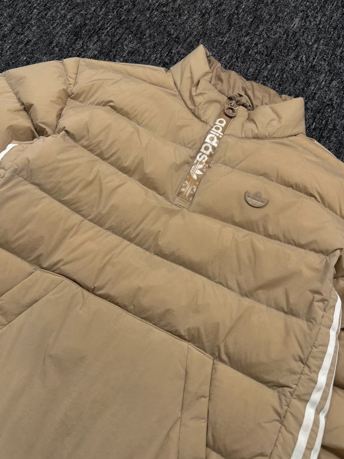 아디다스 라이트웨이트 다운 하프집업  상품이미지4