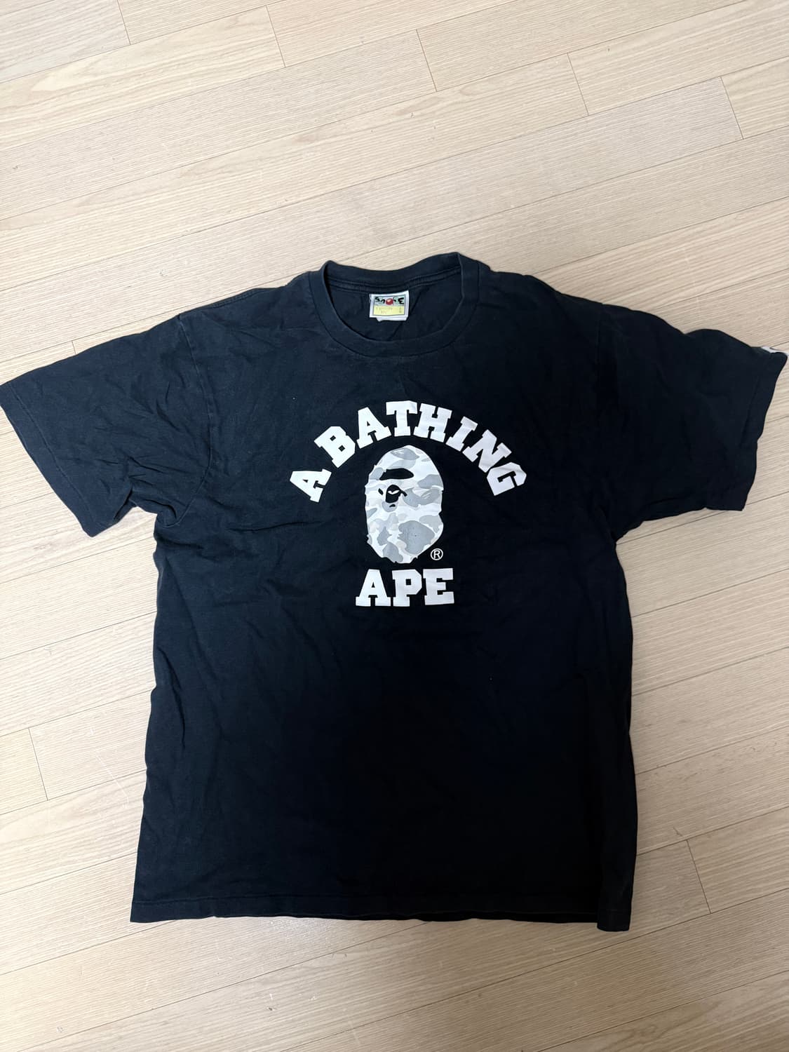 베이프 카모 반팔 L 사이즈 판매합니다 상품이미지1