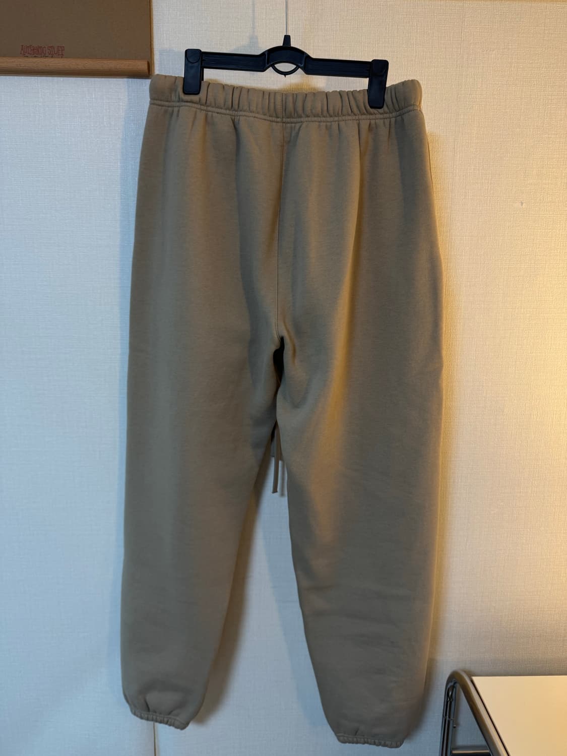 [S]에센셜 피어오브갓 스웻팬츠 데저트 샌드24FW 상품이미지4