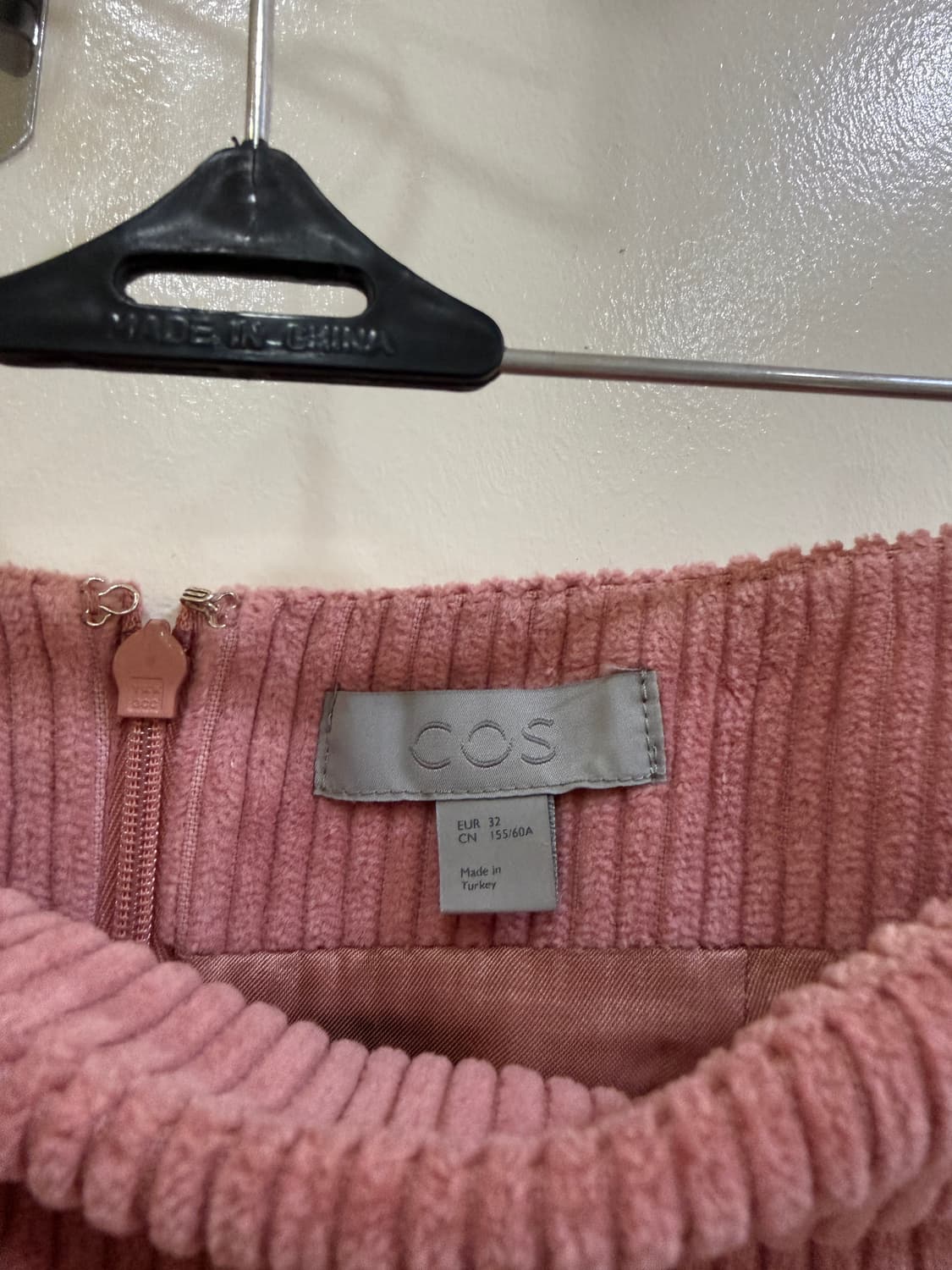 COS 코스 코듀로이 핑크 미니 스커트 상품이미지2