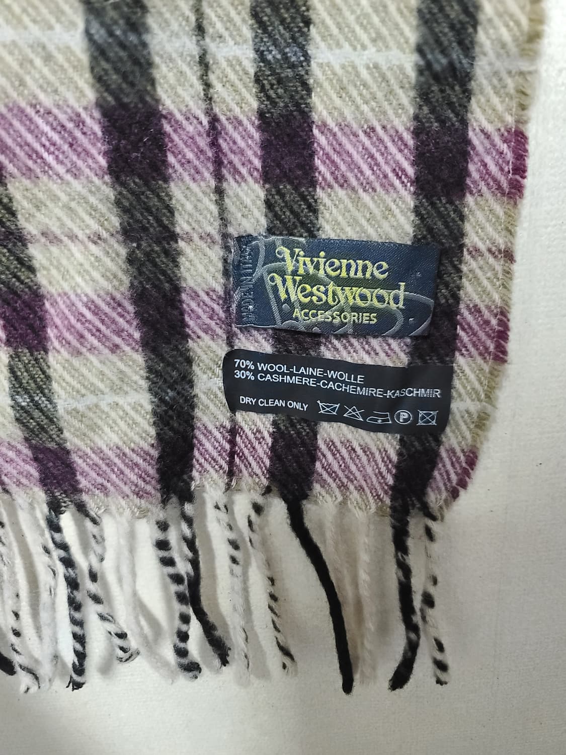 비비안웨스트우드 캐시미어 혼방 머플러 상품이미지4
