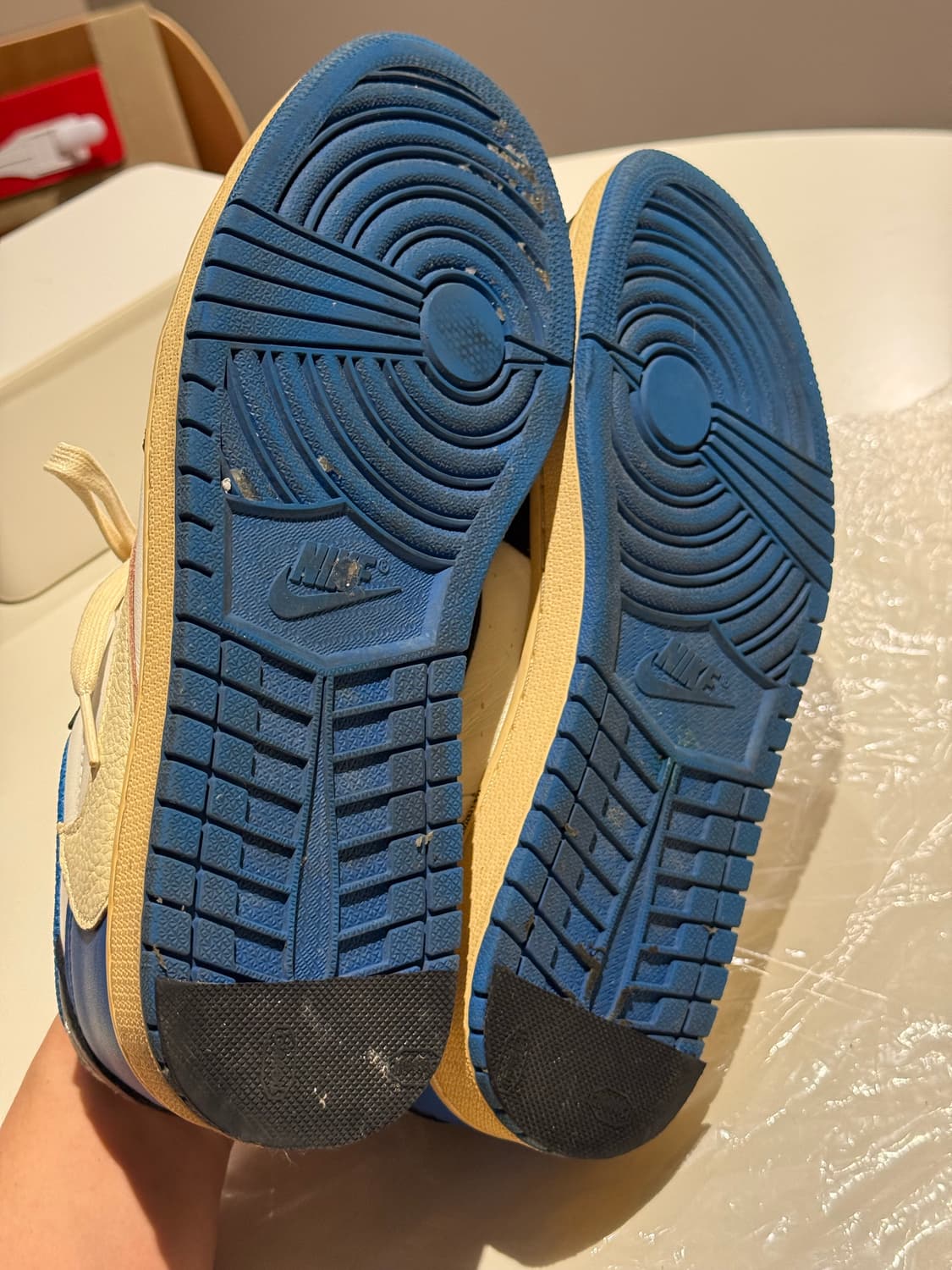 나이키 조던1 트래비스스캇 로우 상품이미지4