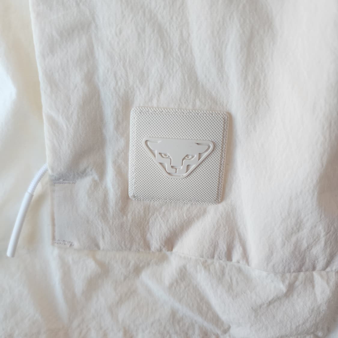 다이나핏 아이보리색 포켓 바람막이 점퍼 상품이미지6