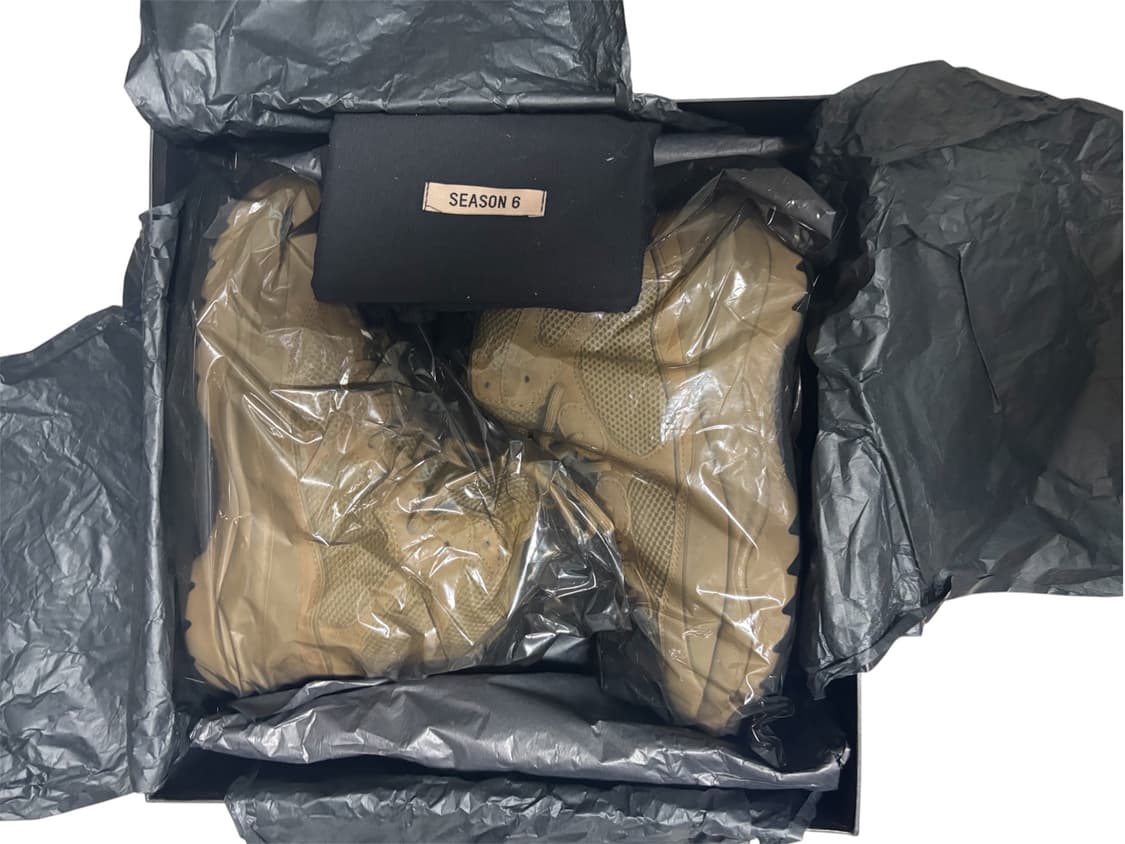 Yeezy Season 6 Desert Boots Taupe 상품이미지8