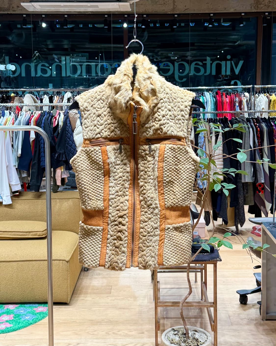 저스트 카발리 브라운 00s 퍼 베스트 자켓  상품이미지1