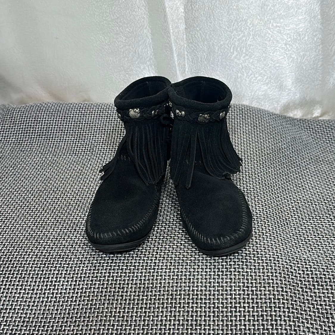 MINNETONKA X KITTY 부츠 블랙 상품이미지3