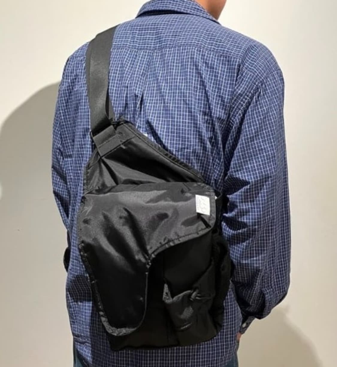 빔즈 x XS BAGGAGE 바디백 상품이미지8