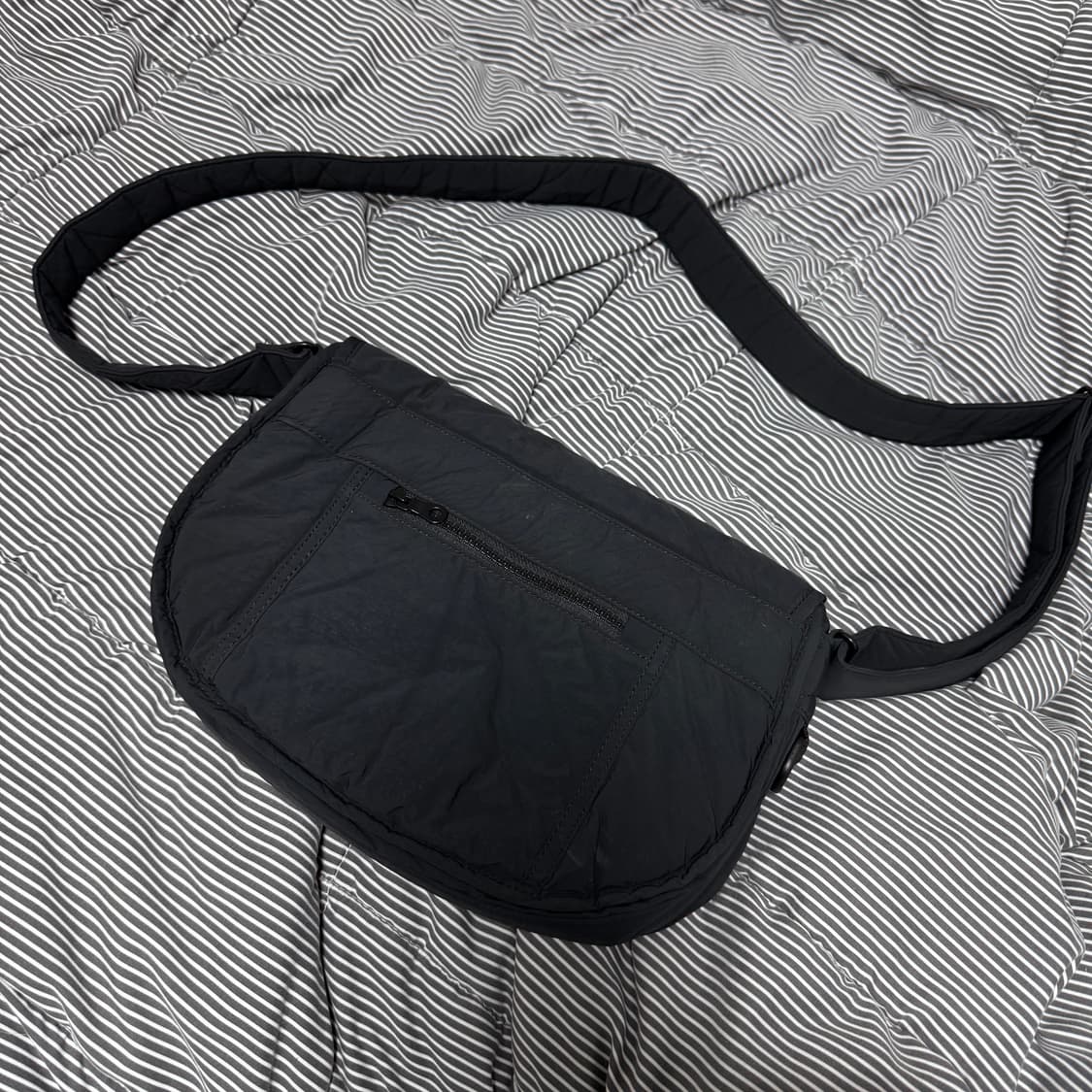 마지언타이틀 s러너백 블랙 상품이미지2