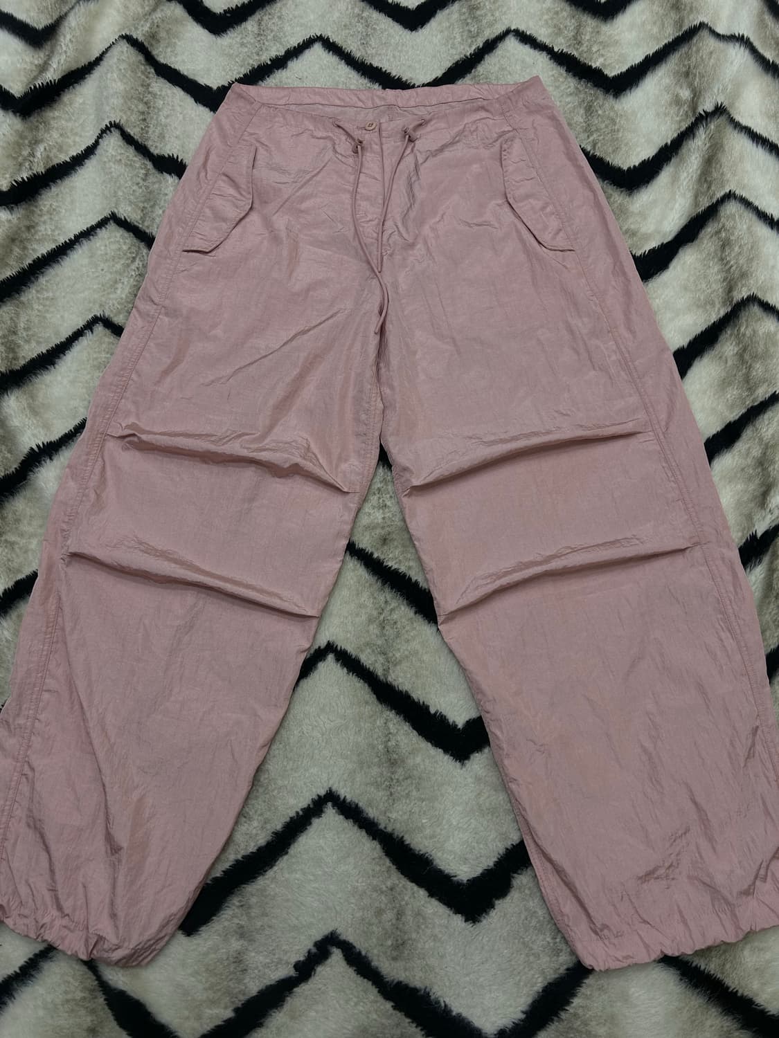 [26]무신사스탠다드 파라슈트 우븐팬츠/핑크 상품이미지1