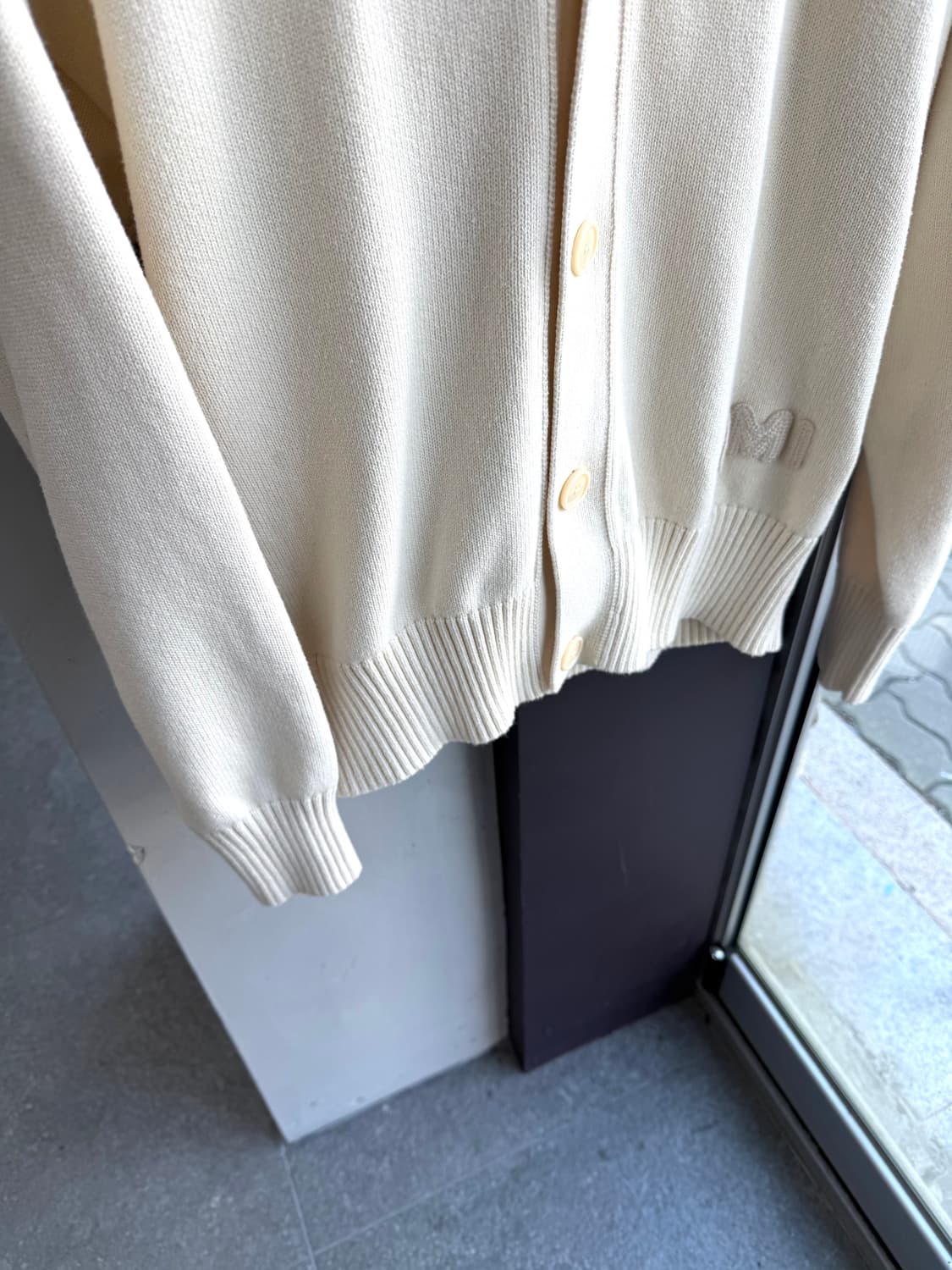 XL/ 아미 25FW 신형 엠브로이드 자수 가디건 상품이미지7