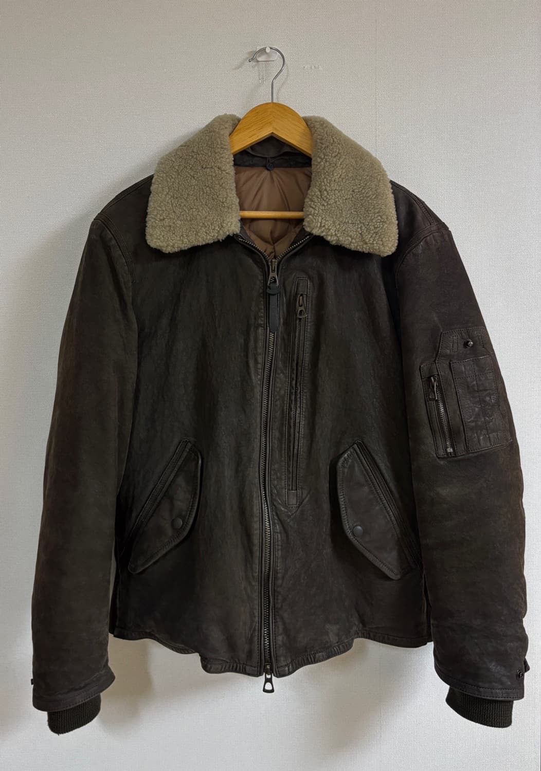 시리즈 23fw 가죽 라파예트 구스다운 점퍼 95사이즈 상품이미지1